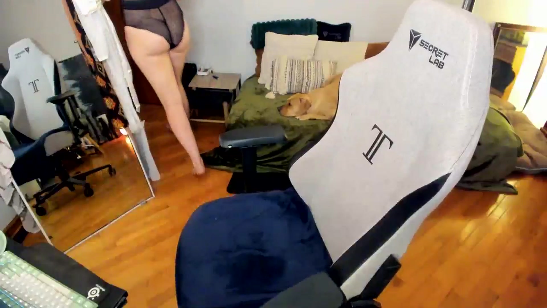 Gallery image thumbnail from She_is_Sam's myfreecams stream on, 12/02/2024, 20:51 image 10 of 20