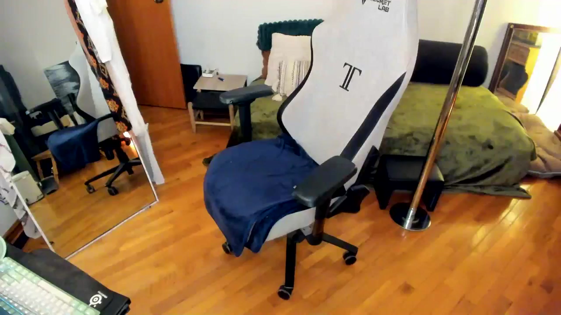 Gallery image thumbnail from She_is_Sam's myfreecams stream on, 12/02/2024, 20:51 image 20 of 20