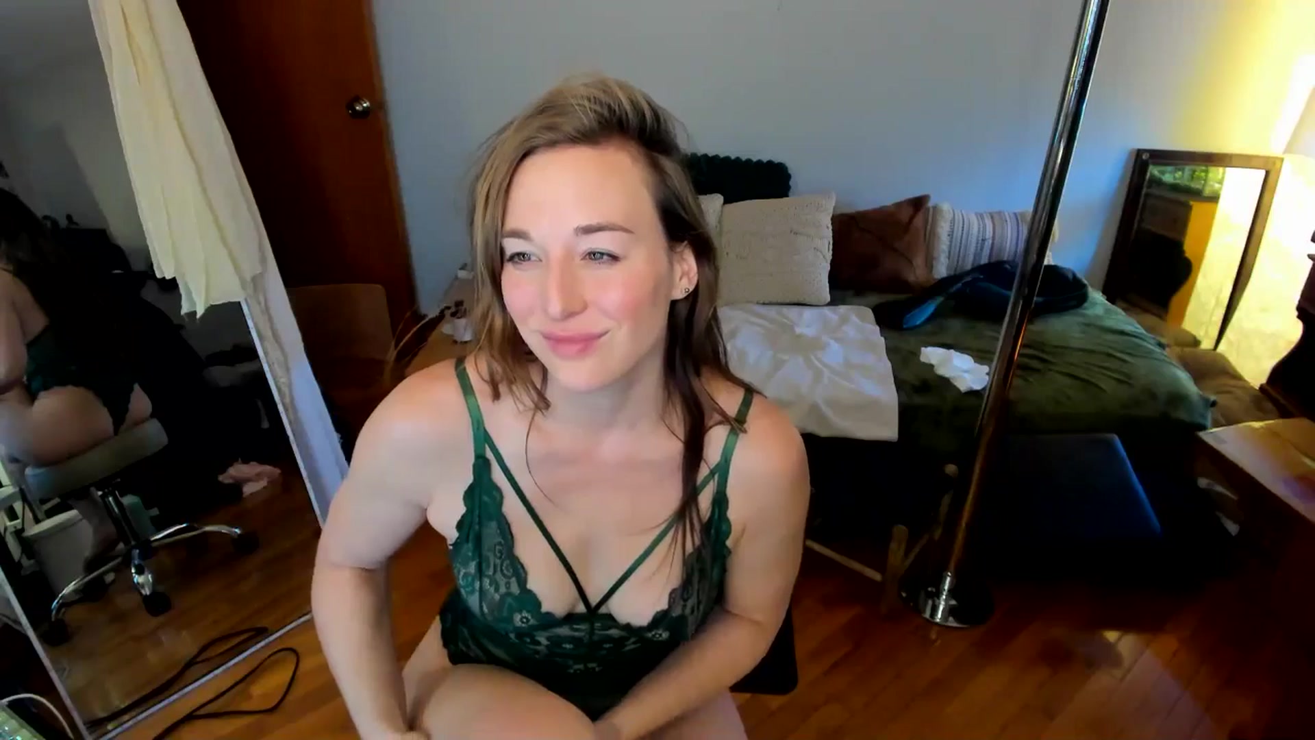 Gallery image thumbnail from She_is_Sam's myfreecams stream on, 12/13/2024, 19:03 image 13 of 20
