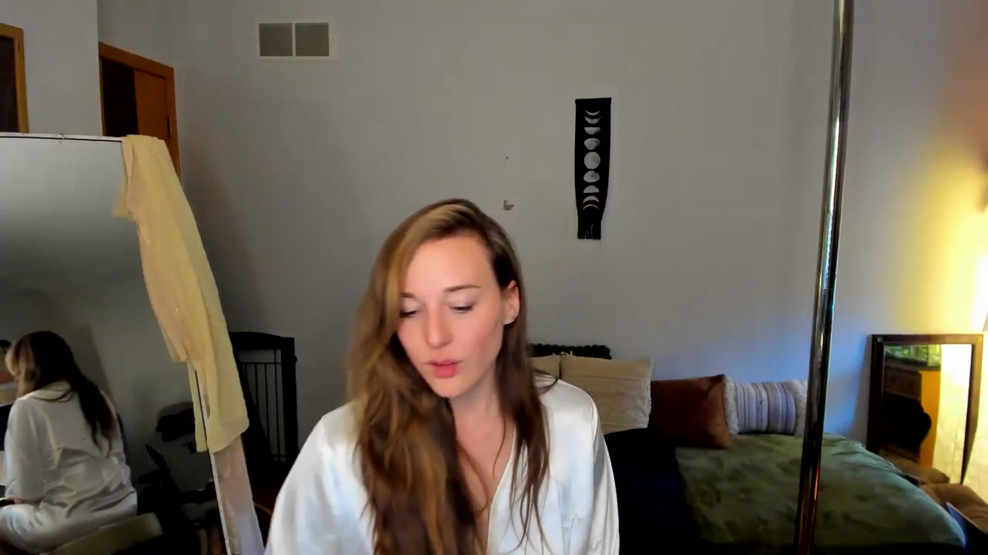 Gallery image thumbnail from She_is_Sam's myfreecams stream on, 12/14/2024, 07:22 image 6 of 20
