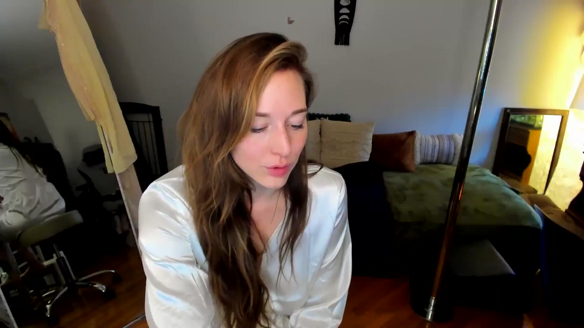 Gallery image thumbnail from She_is_Sam's myfreecams stream on, 12/14/2024, 07:22 image 9 of 20