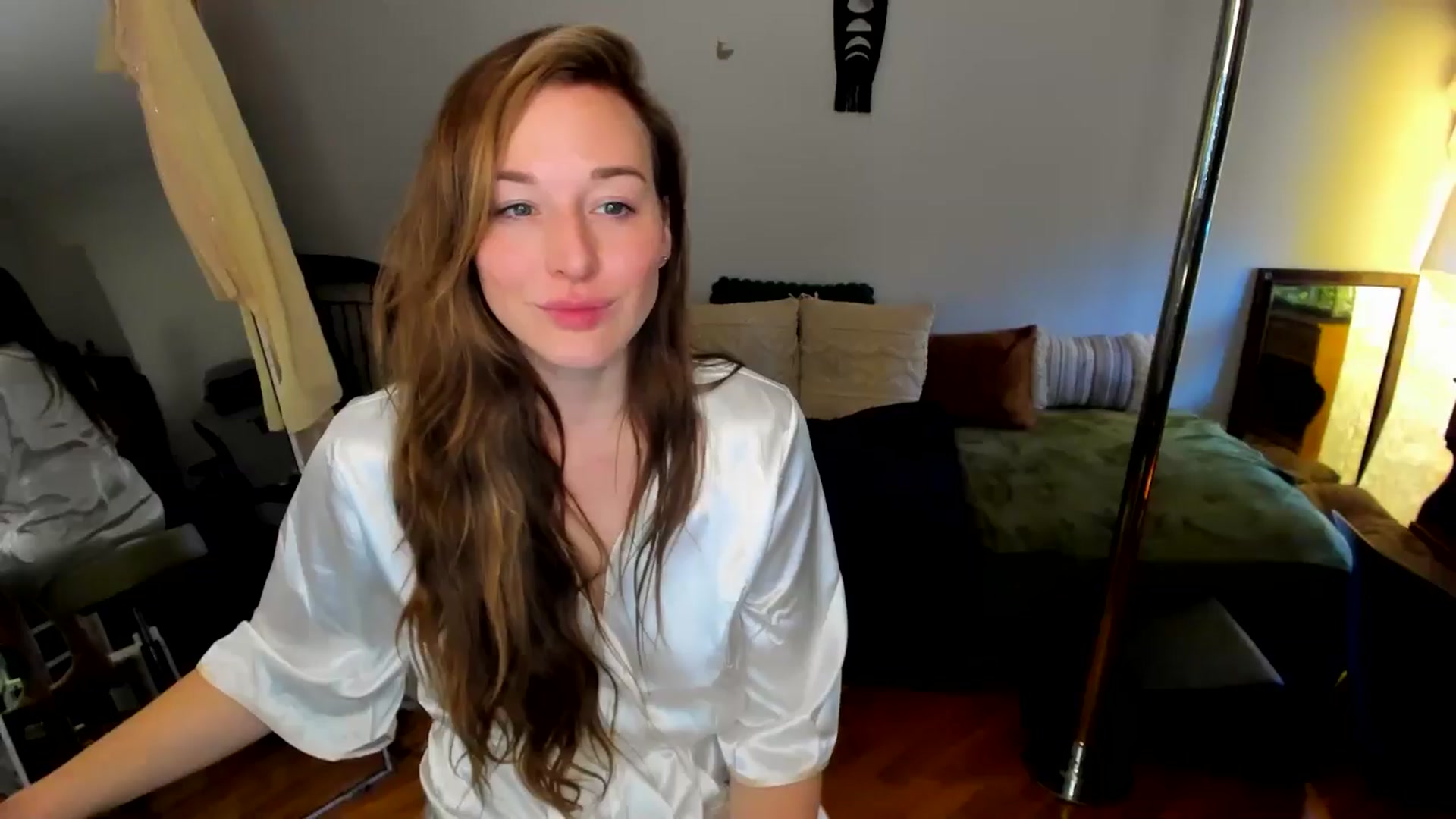 Gallery image thumbnail from She_is_Sam's myfreecams stream on, 12/14/2024, 07:22 image 8 of 20