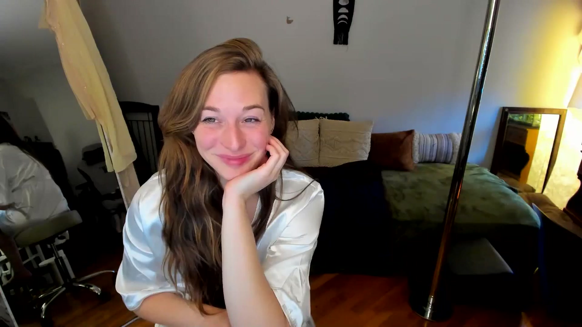 Gallery image thumbnail from She_is_Sam's myfreecams stream on, 12/14/2024, 07:22 image 20 of 20