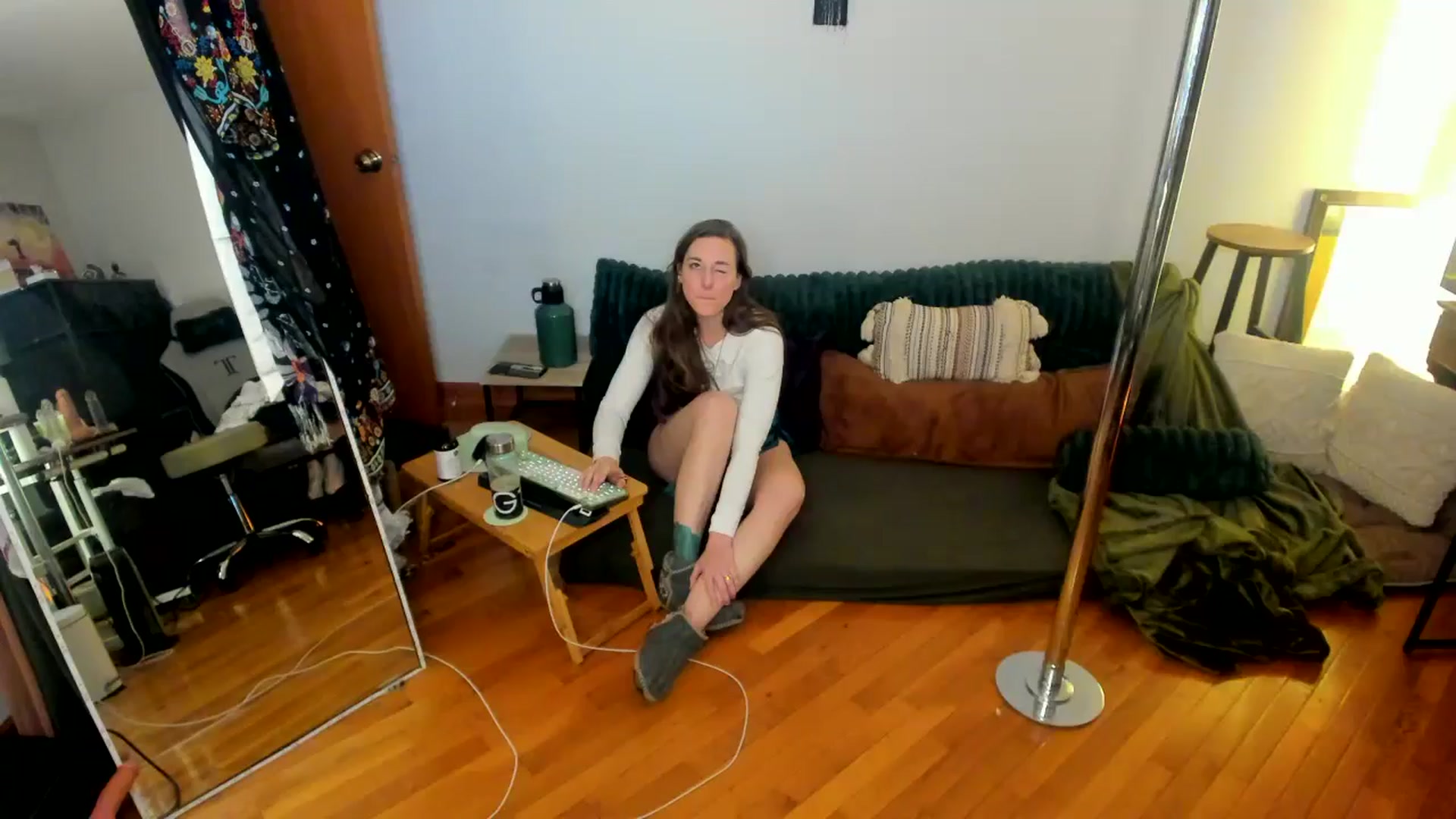Gallery image thumbnail from She_is_Sam's myfreecams stream on, 01/24/2025, 18:04 image 1 of 20