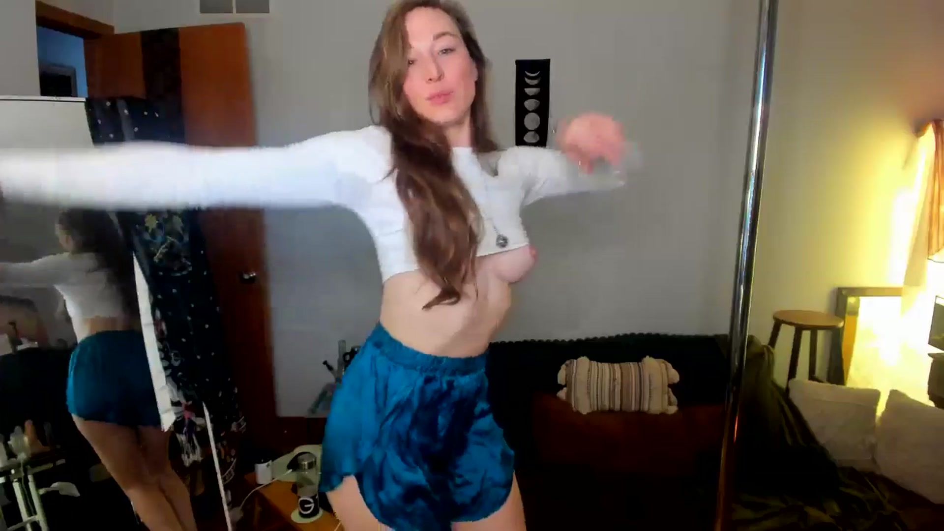 Gallery image thumbnail from She_is_Sam's myfreecams stream on, 01/24/2025, 18:04 image 17 of 20