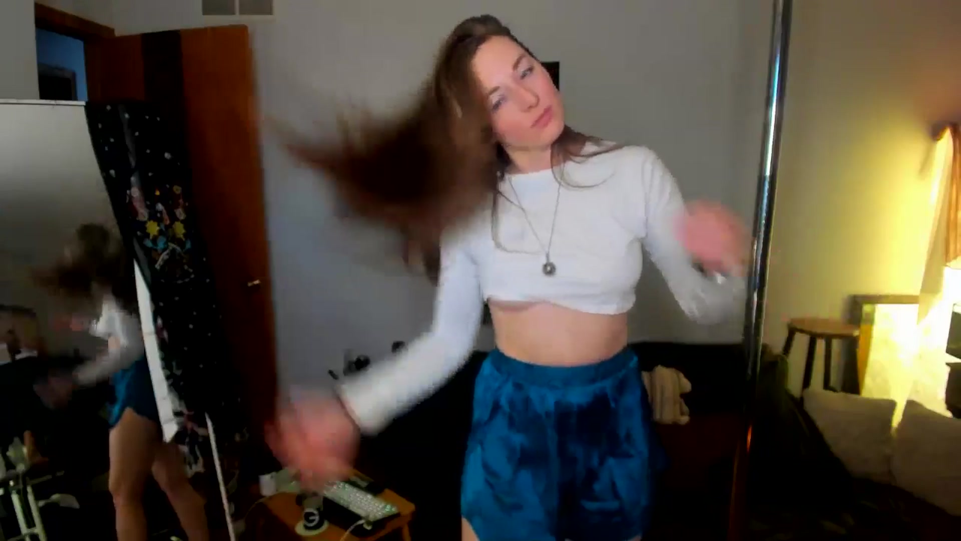 Gallery image thumbnail from She_is_Sam's myfreecams stream on, 01/24/2025, 18:04 image 18 of 20