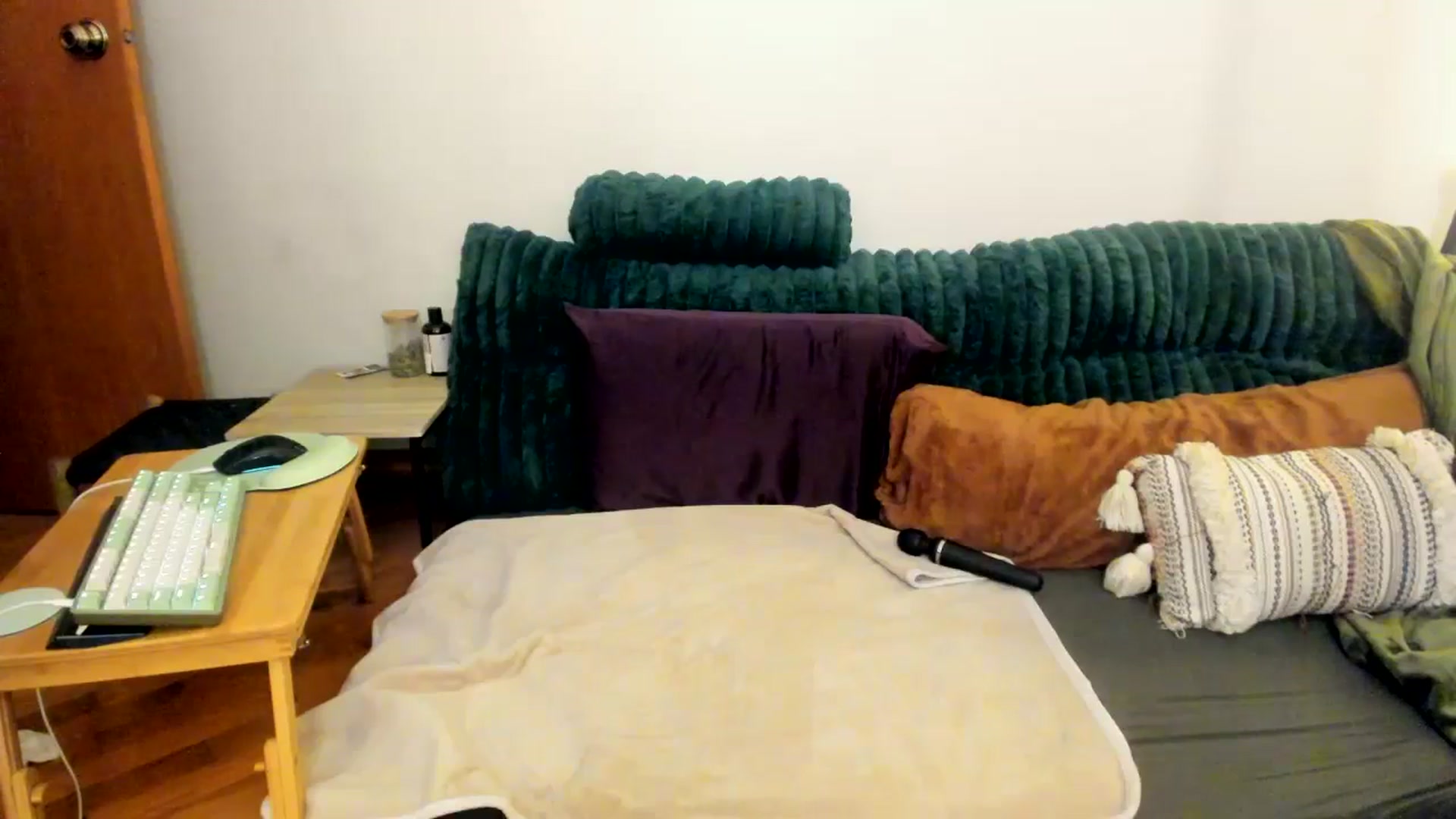 Gallery image thumbnail from She_is_Sam's myfreecams stream on, 01/30/2025, 14:53 image 17 of 20