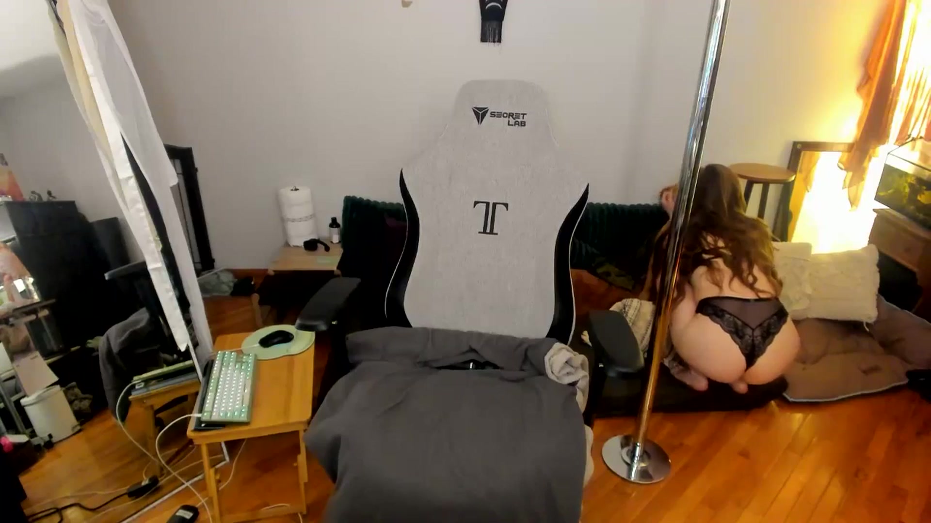 Gallery image thumbnail from She_is_Sam's myfreecams stream on, 02/07/2025, 16:55 image 15 of 20