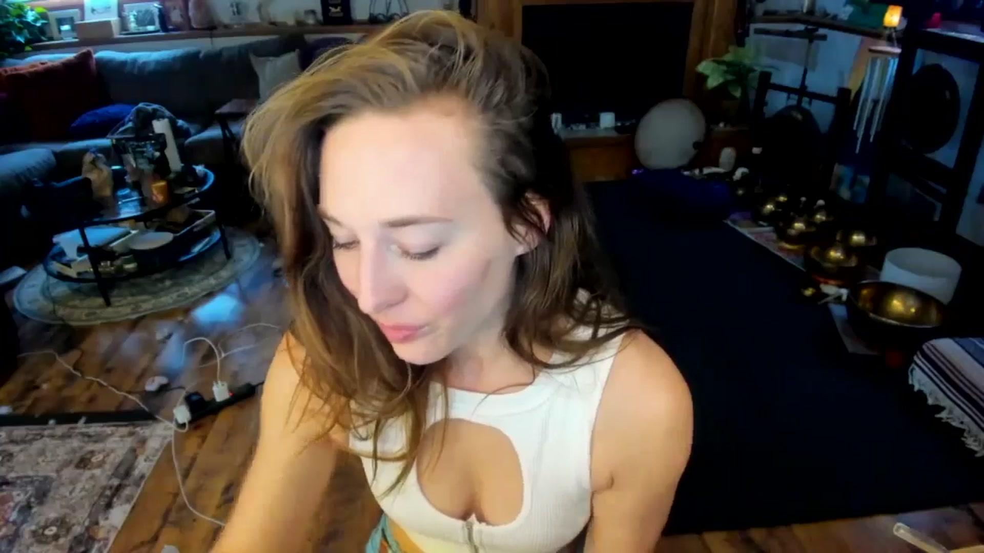 Gallery image thumbnail from She_is_Sam's myfreecams stream on, 03/03/2025, 17:51 image 7 of 20