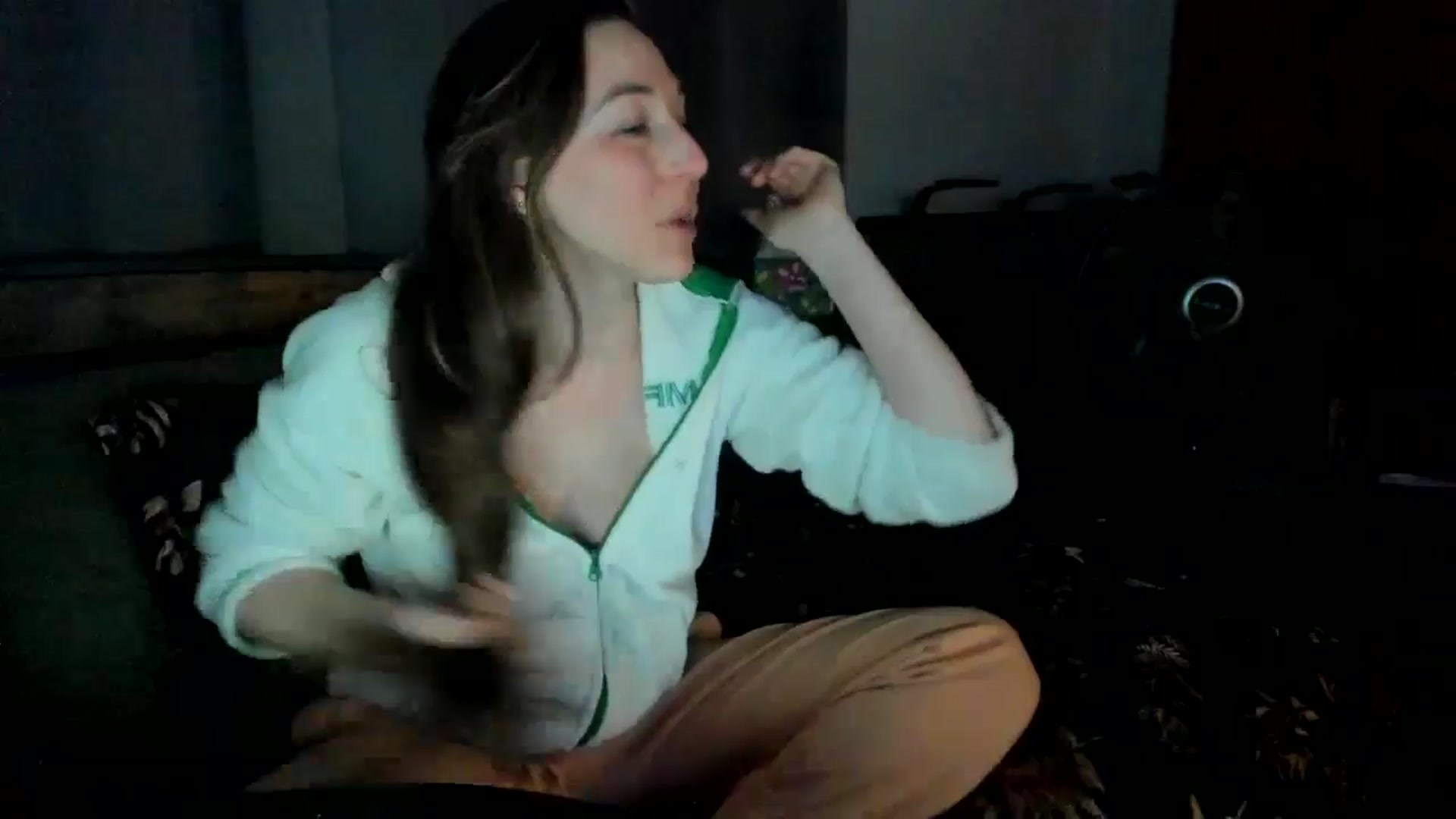 Gallery image thumbnail from She_is_Sam's myfreecams stream on, 03/08/2025, 06:06 image 4 of 20