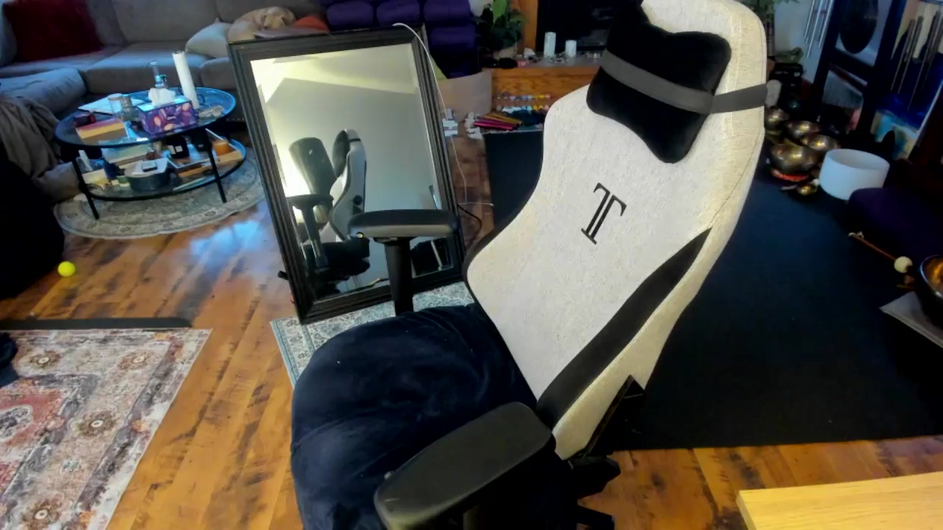Gallery image thumbnail from She_is_Sam's myfreecams stream on, 03/11/2025, 17:50 image 8 of 20