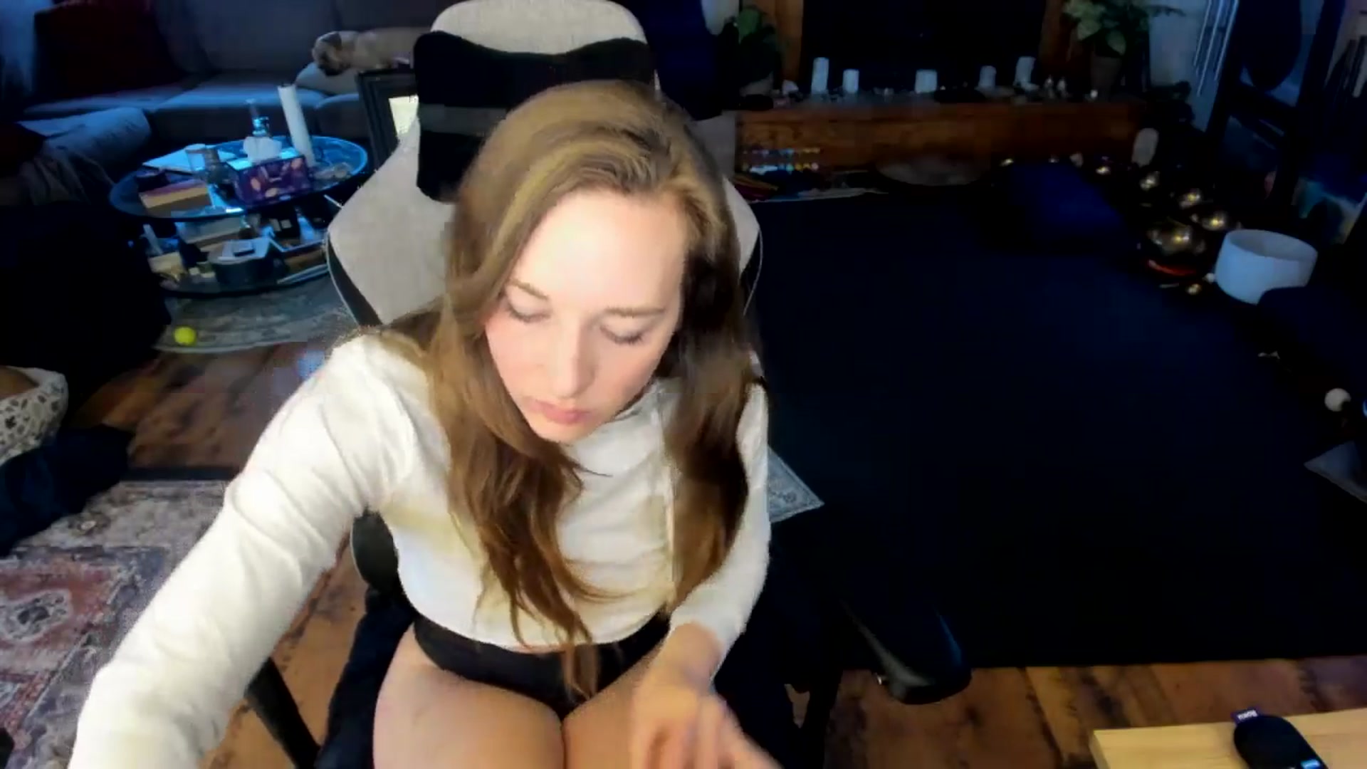 Gallery image thumbnail from She_is_Sam's myfreecams stream on, 03/11/2025, 18:44 image 10 of 20