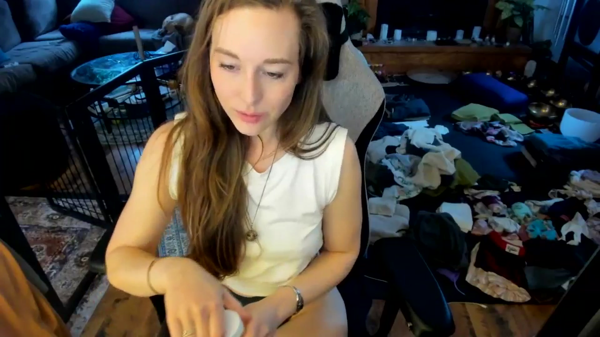 Gallery image thumbnail from She_is_Sam's myfreecams stream on, 03/16/2025, 17:52 image 12 of 20