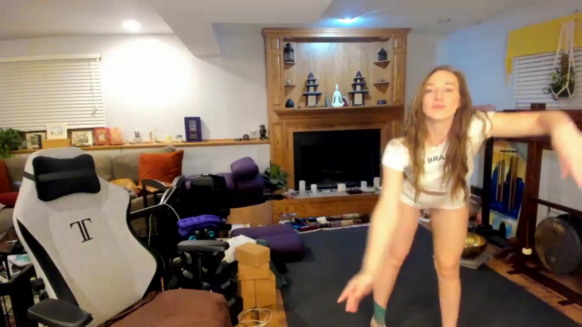 Gallery image thumbnail from She_is_Sam's myfreecams stream on, 03/22/2025, 02:45 image 17 of 20