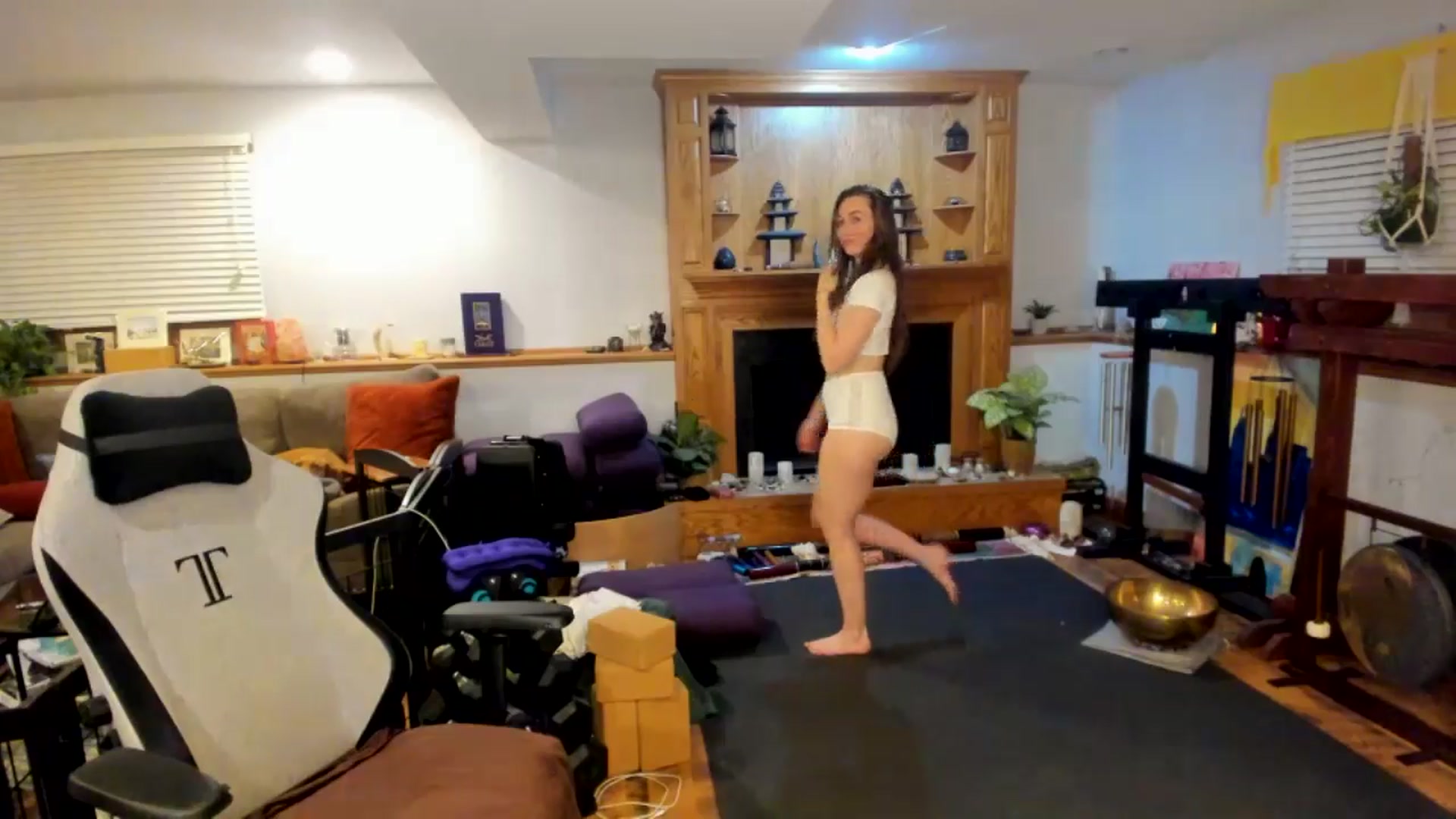 Gallery image thumbnail from She_is_Sam's myfreecams stream on, 03/22/2025, 02:45 image 20 of 20