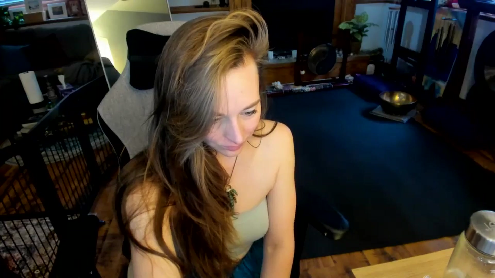 Gallery image thumbnail from She_is_Sam's myfreecams stream on, 03/28/2025, 17:03 image 7 of 20