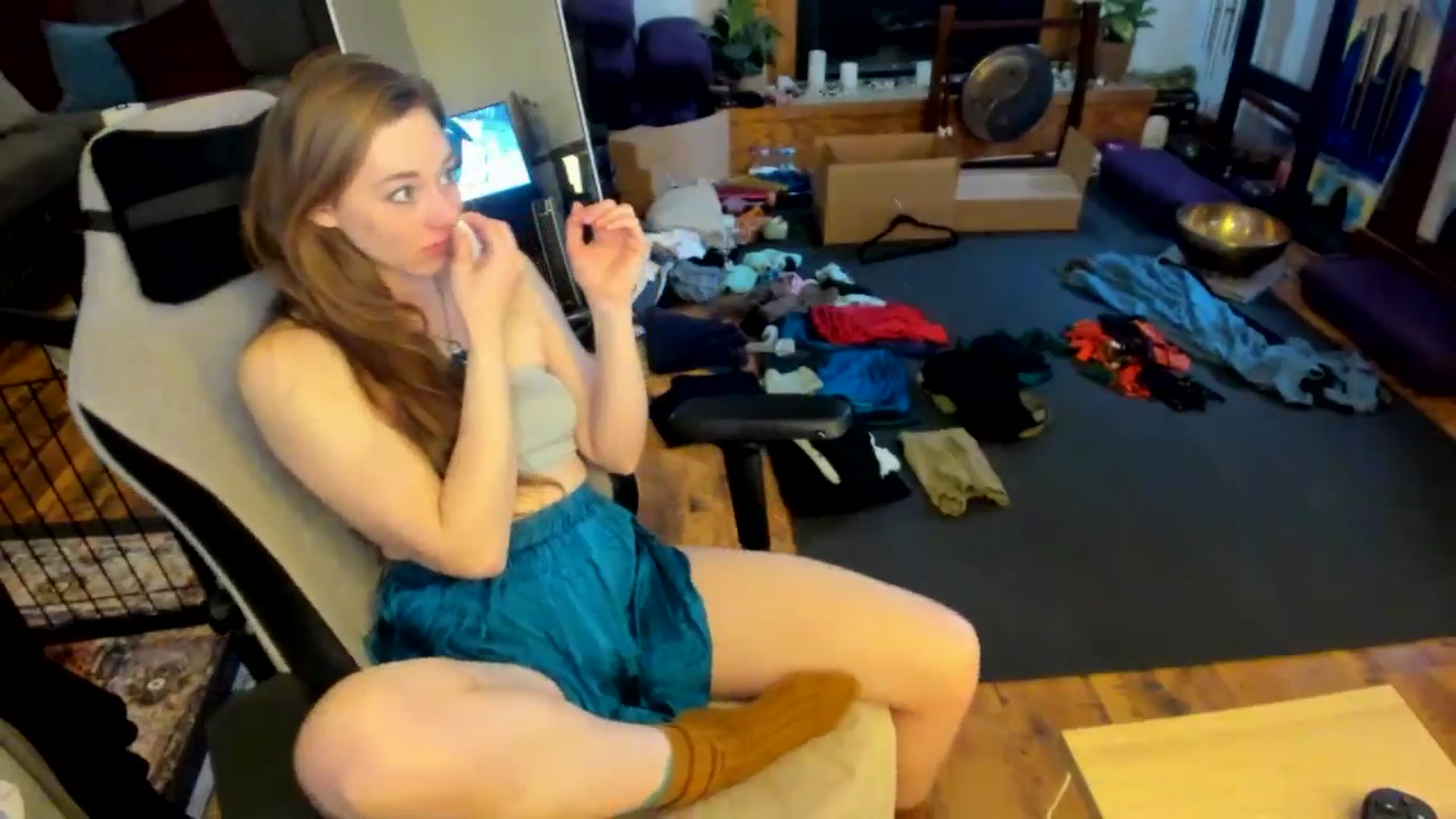 Gallery image thumbnail from She_is_Sam's myfreecams stream on, 03/28/2025, 17:36 image 15 of 20