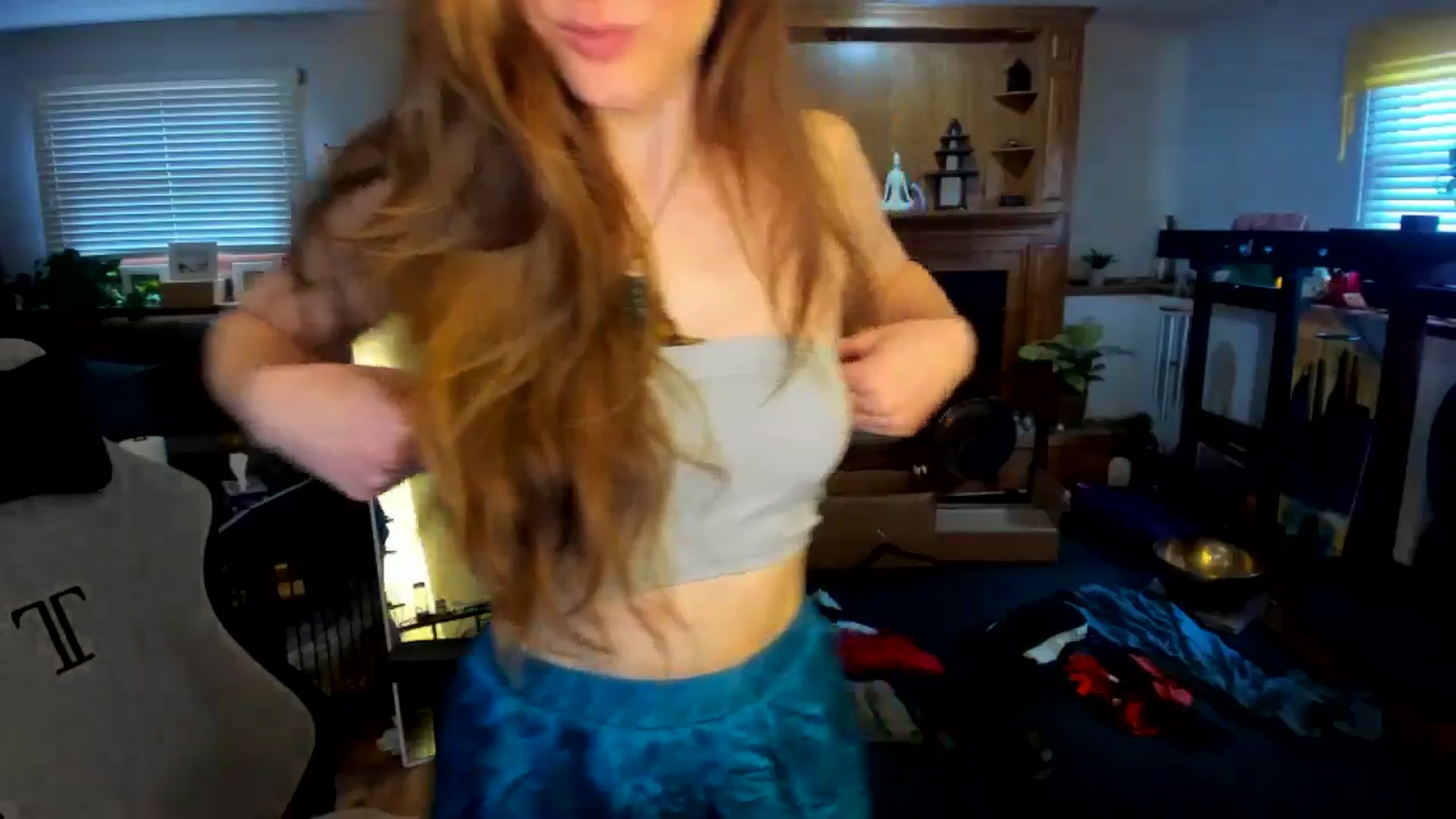 Gallery image thumbnail from She_is_Sam's myfreecams stream on, 03/28/2025, 18:44 image 12 of 20