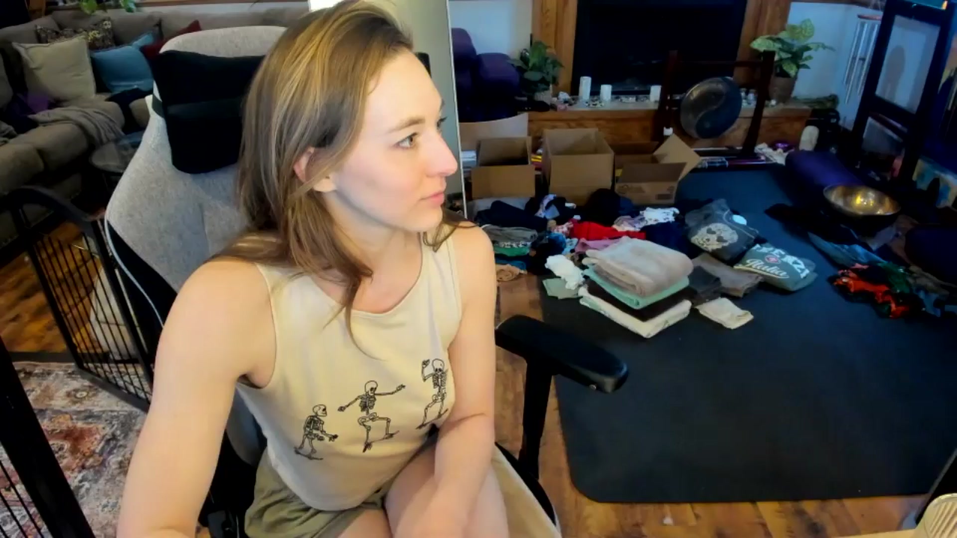 Gallery image thumbnail from She_is_Sam's myfreecams stream on, 04/01/2025, 17:55 image 1 of 20
