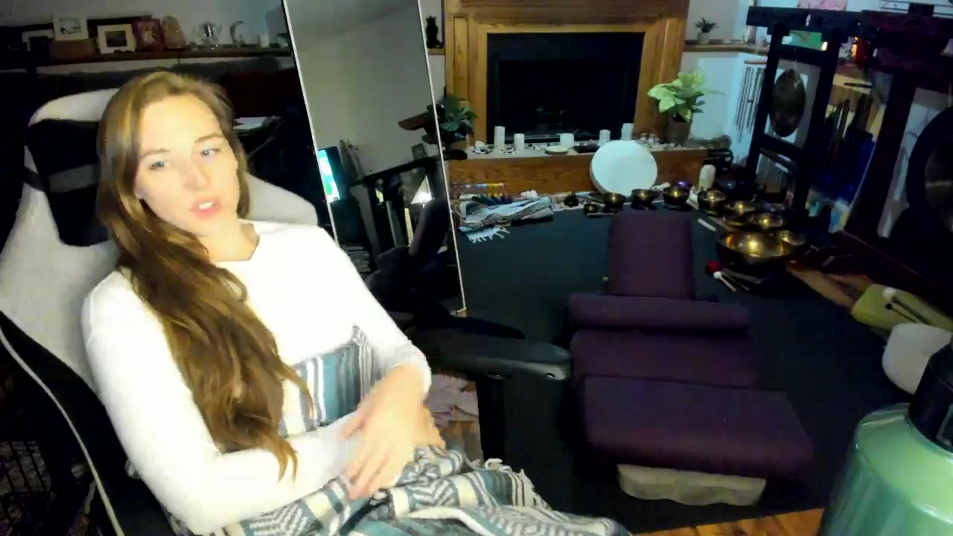 Gallery image thumbnail from She_is_Sam's myfreecams stream on, 04/11/2025, 05:58 image 18 of 20