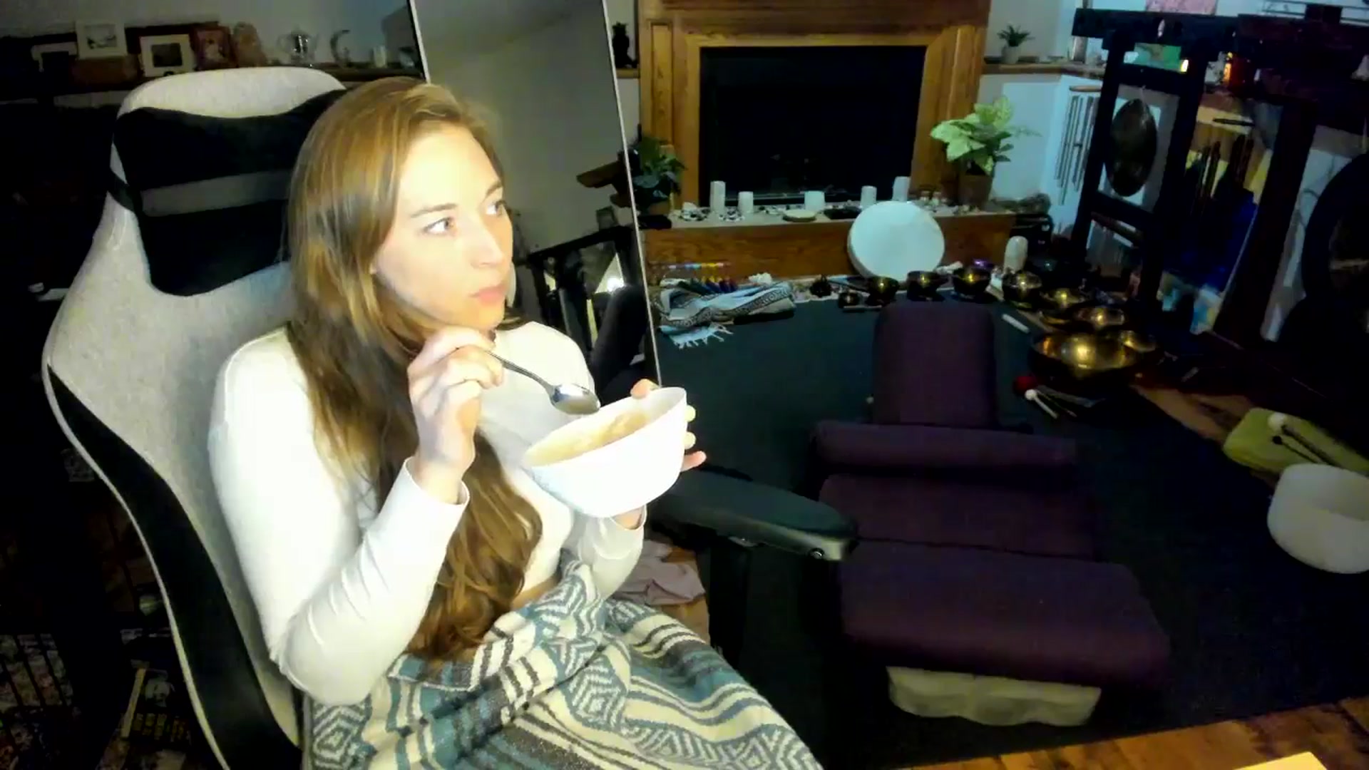 Gallery image thumbnail from She_is_Sam's myfreecams stream on, 04/11/2025, 05:58 image 9 of 20