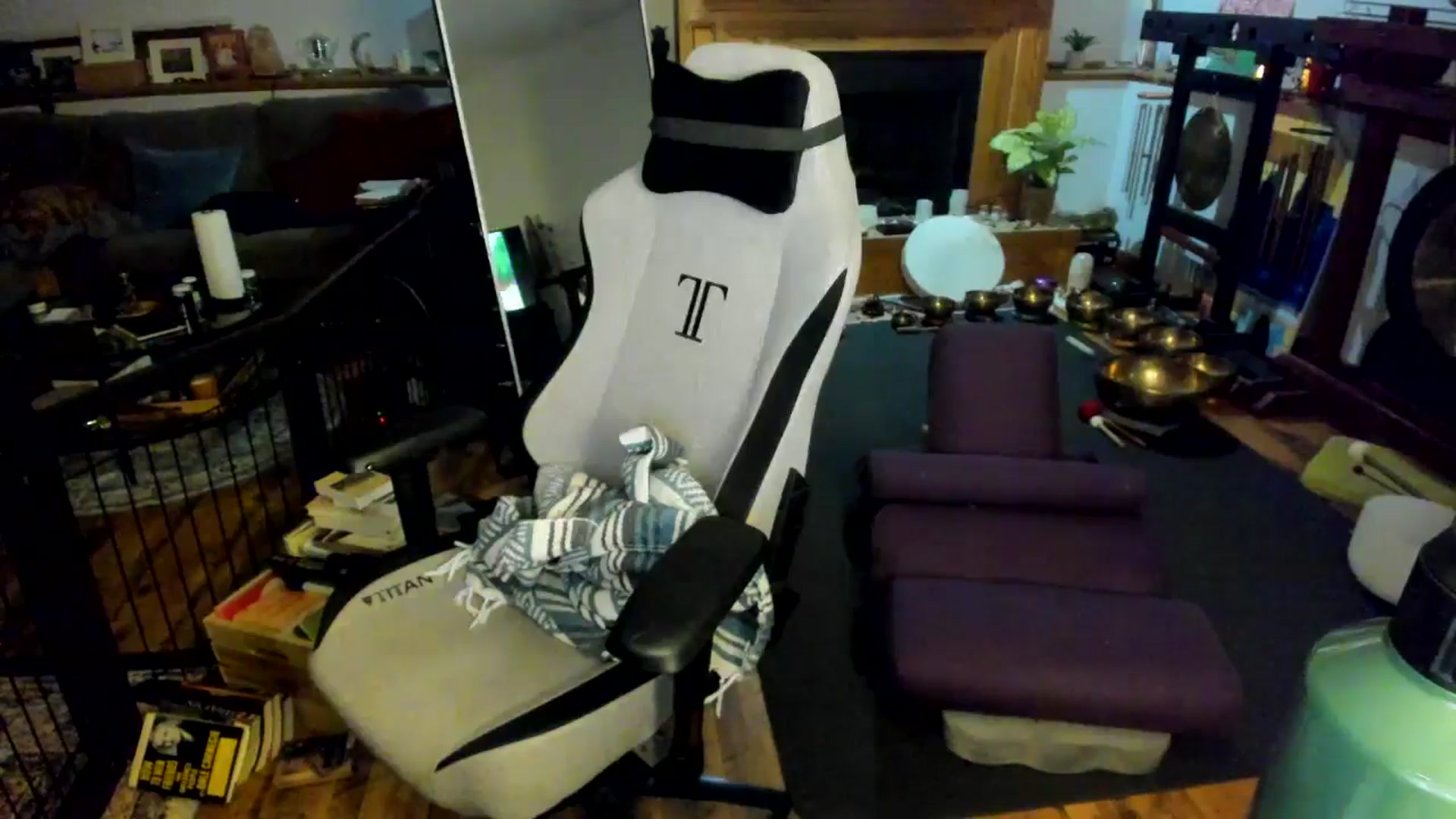 Gallery image thumbnail from She_is_Sam's myfreecams stream on, 04/11/2025, 05:58 image 12 of 20