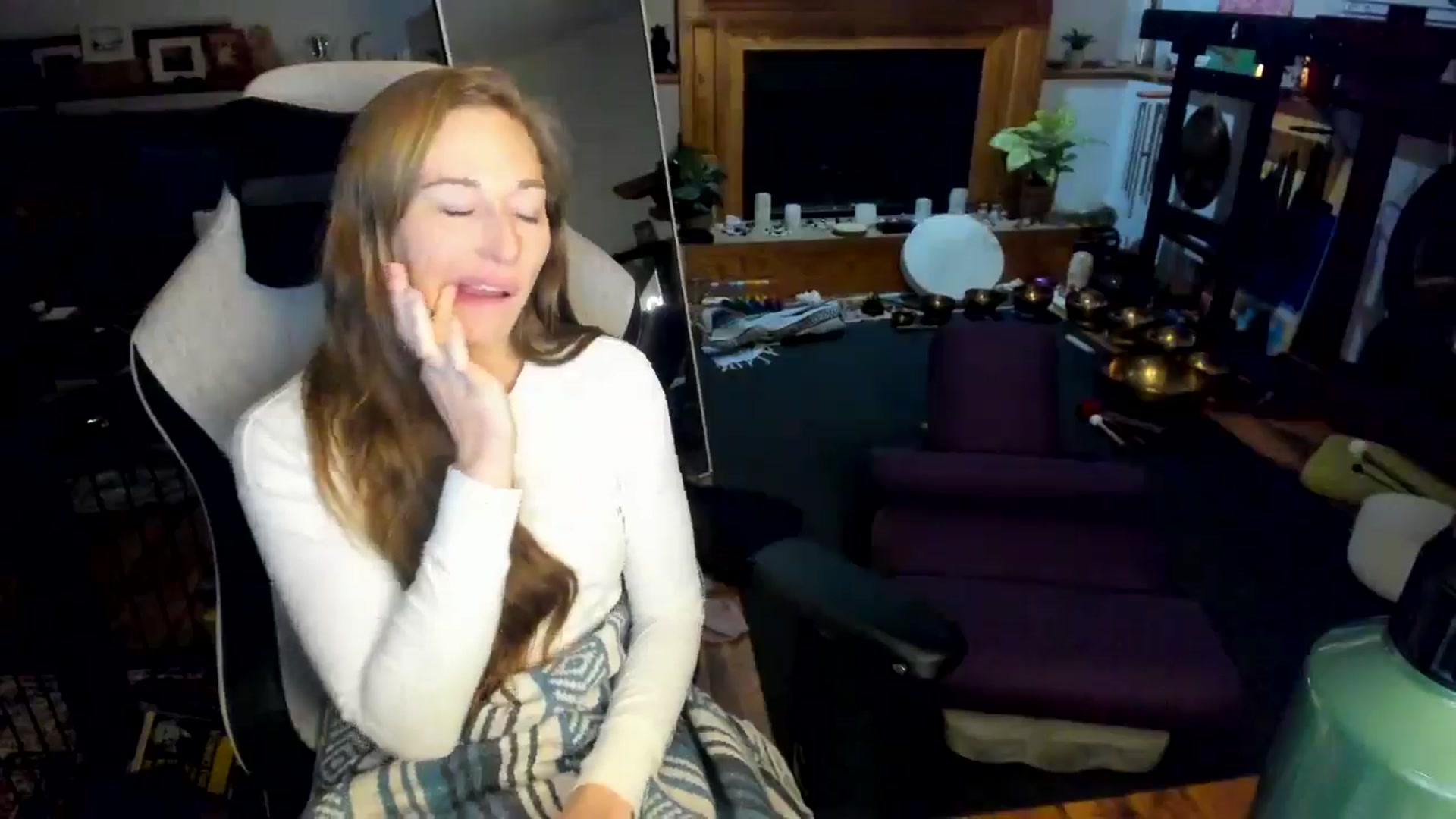 Gallery image thumbnail from She_is_Sam's myfreecams stream on, 04/11/2025, 05:58 image 11 of 20