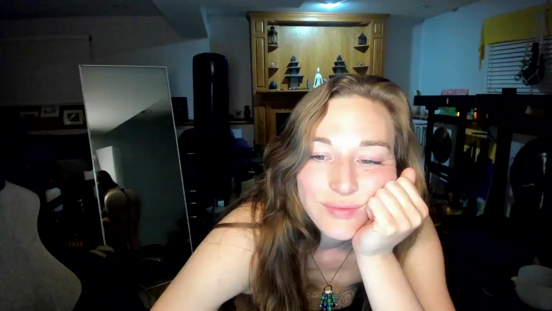 Gallery image thumbnail from She_is_Sam's myfreecams stream on, 04/19/2025, 02:18 image 11 of 20