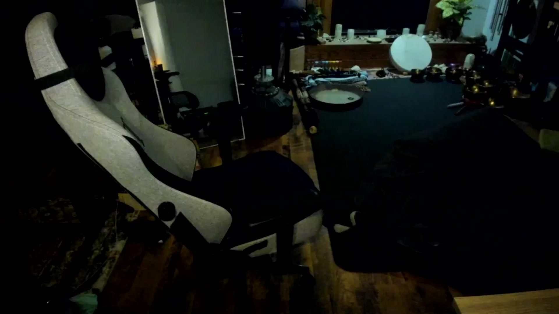 Gallery image thumbnail from She_is_Sam's myfreecams stream on, 04/19/2025, 04:56 image 20 of 20