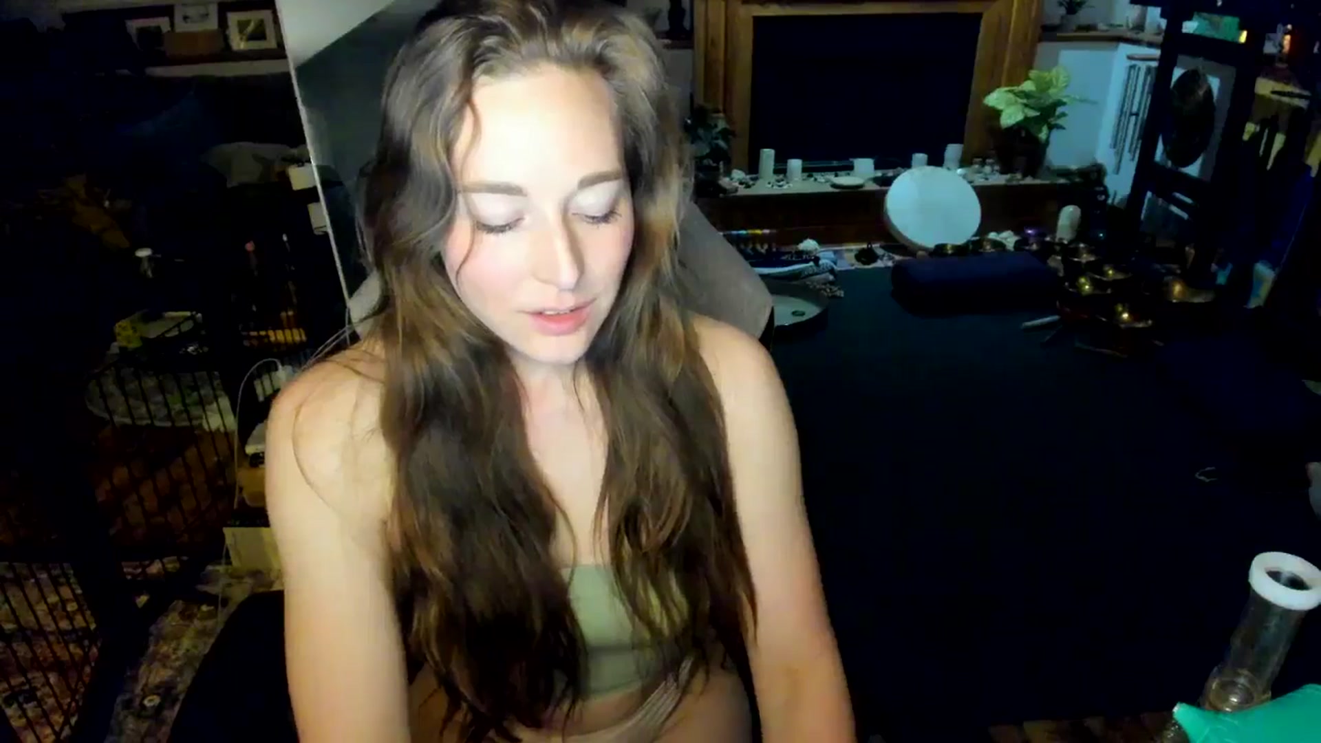 Gallery image thumbnail from She_is_Sam's myfreecams stream on, 04/20/2025, 04:28 image 9 of 20