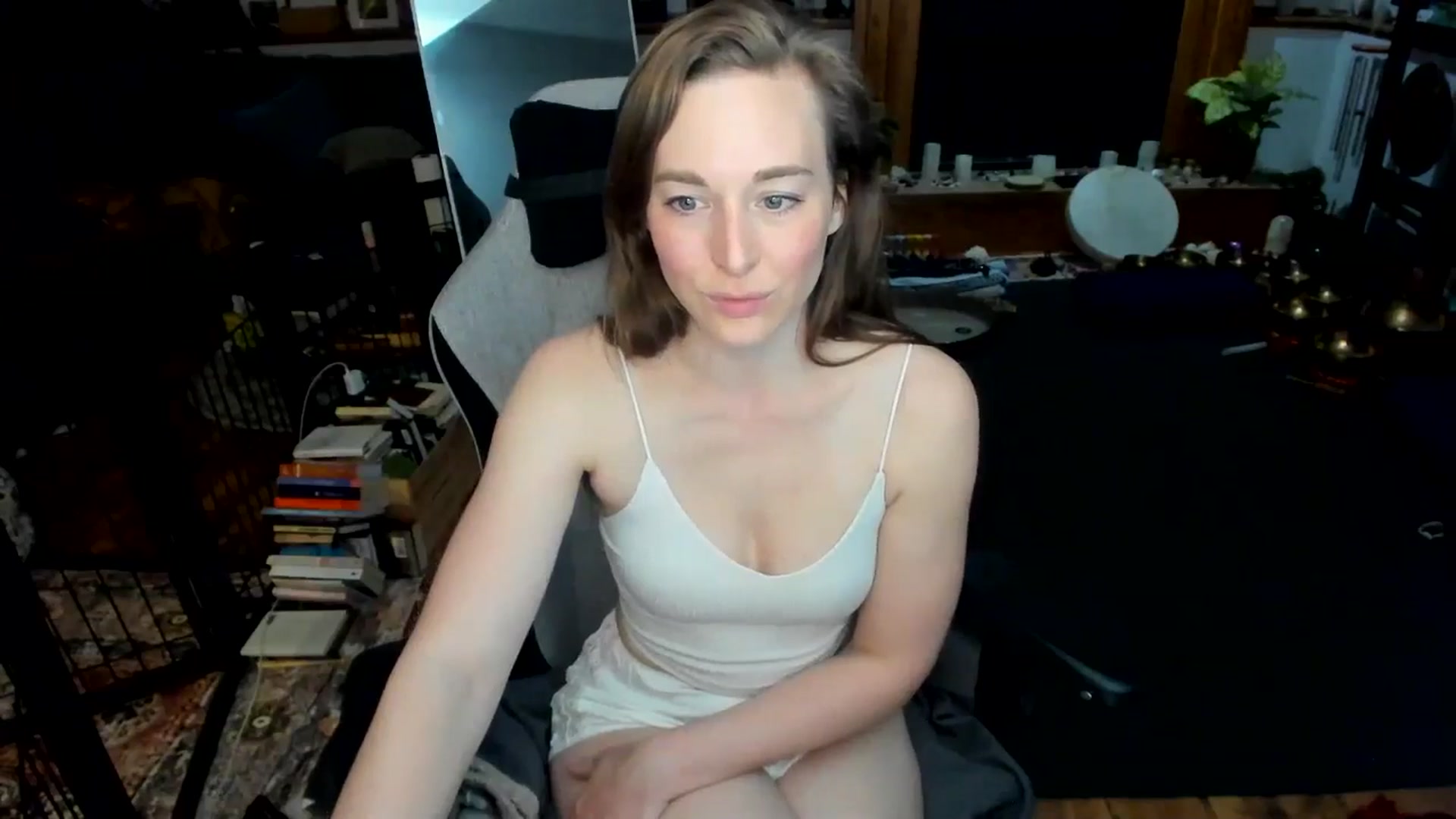 Gallery image thumbnail from She_is_Sam's myfreecams stream on, 04/20/2025, 06:12 image 5 of 20
