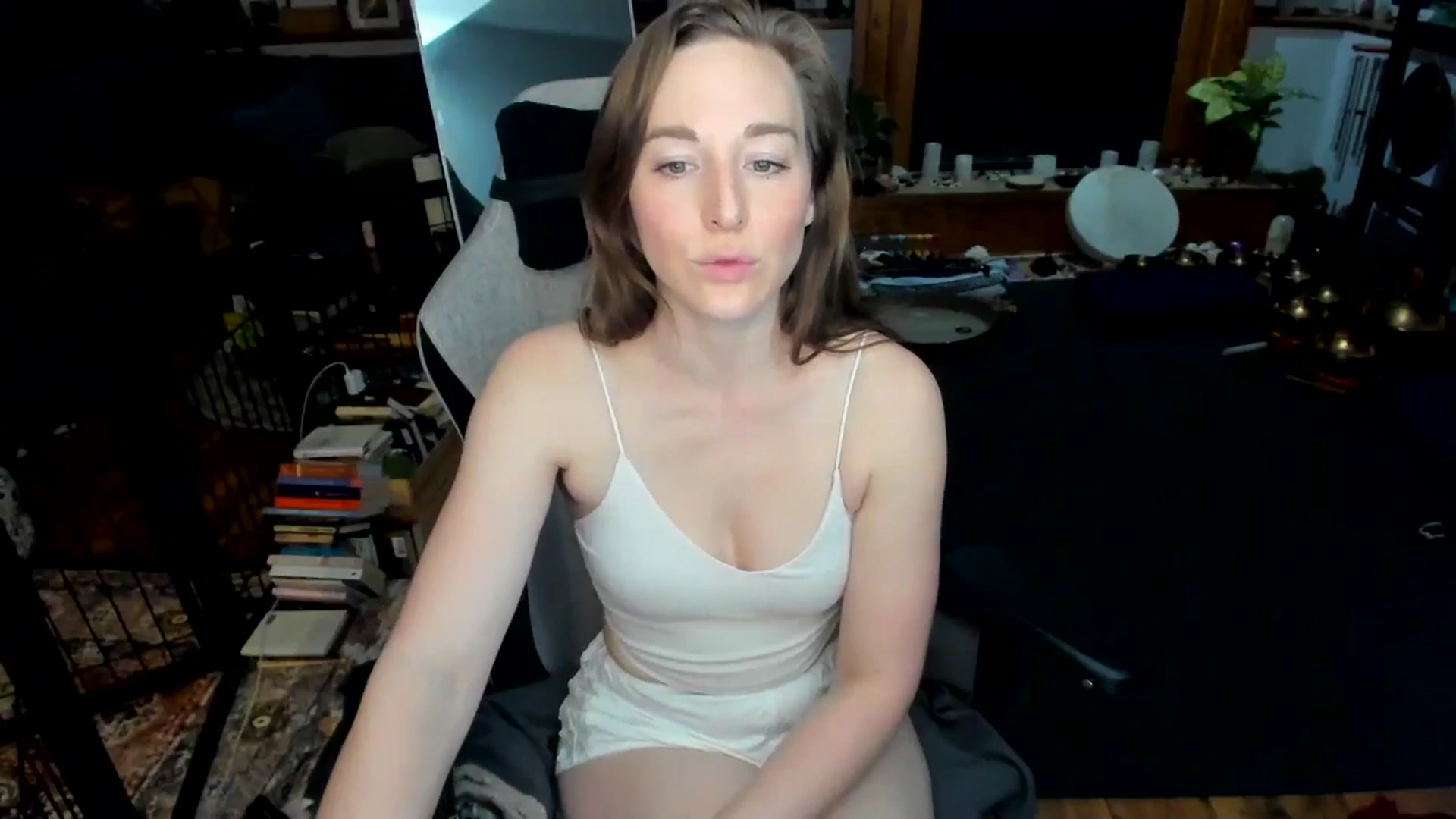 Gallery image thumbnail from She_is_Sam's myfreecams stream on, 04/20/2025, 06:12 image 4 of 20