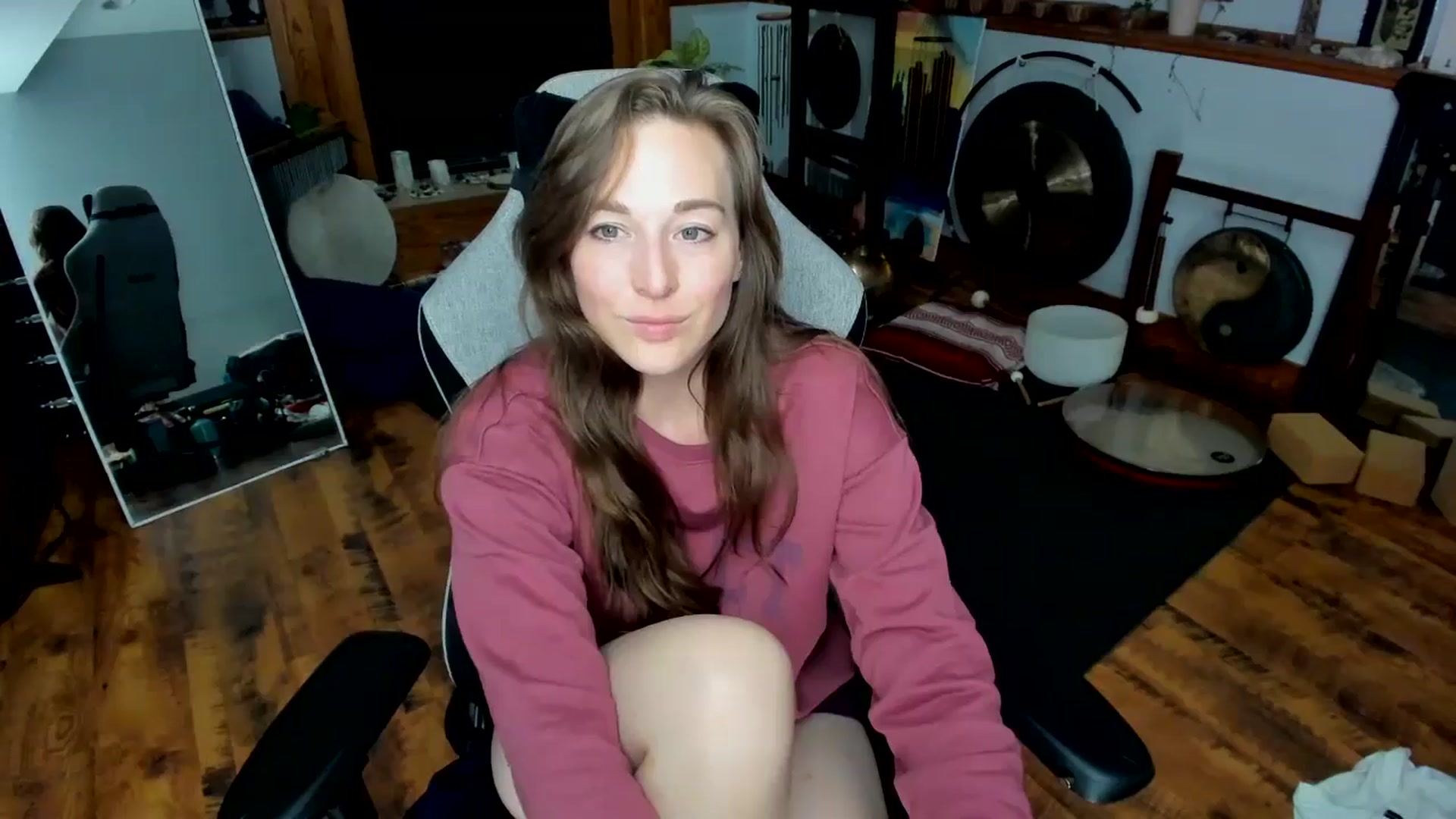 Gallery image thumbnail from She_is_Sam's myfreecams stream on, 05/03/2025, 03:41 image 3 of 20