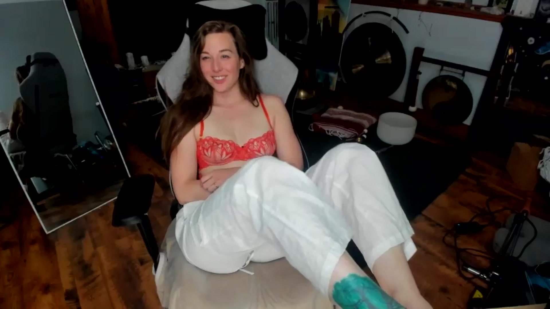 Gallery image thumbnail from She_is_Sam's myfreecams stream on, 05/11/2025, 04:40 image 13 of 20