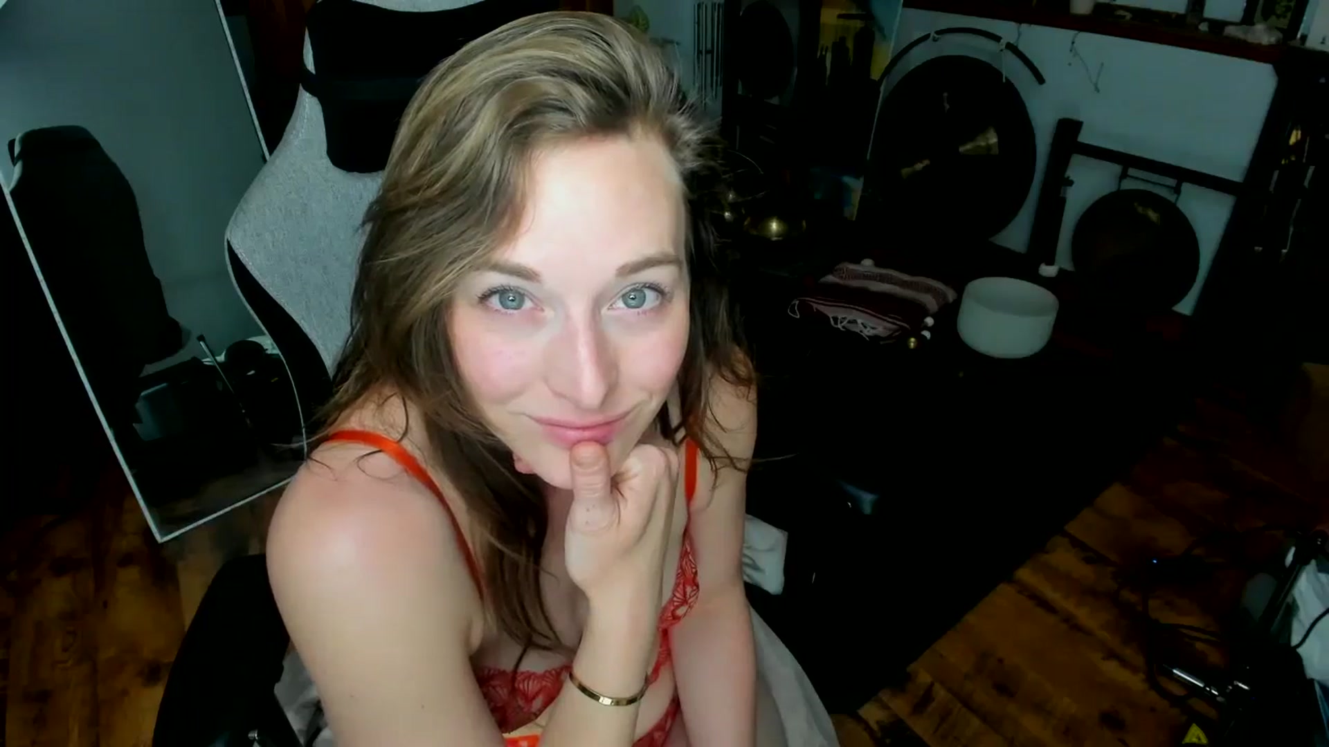 Gallery image thumbnail from She_is_Sam's myfreecams stream on, 05/11/2025, 05:25 image 14 of 20