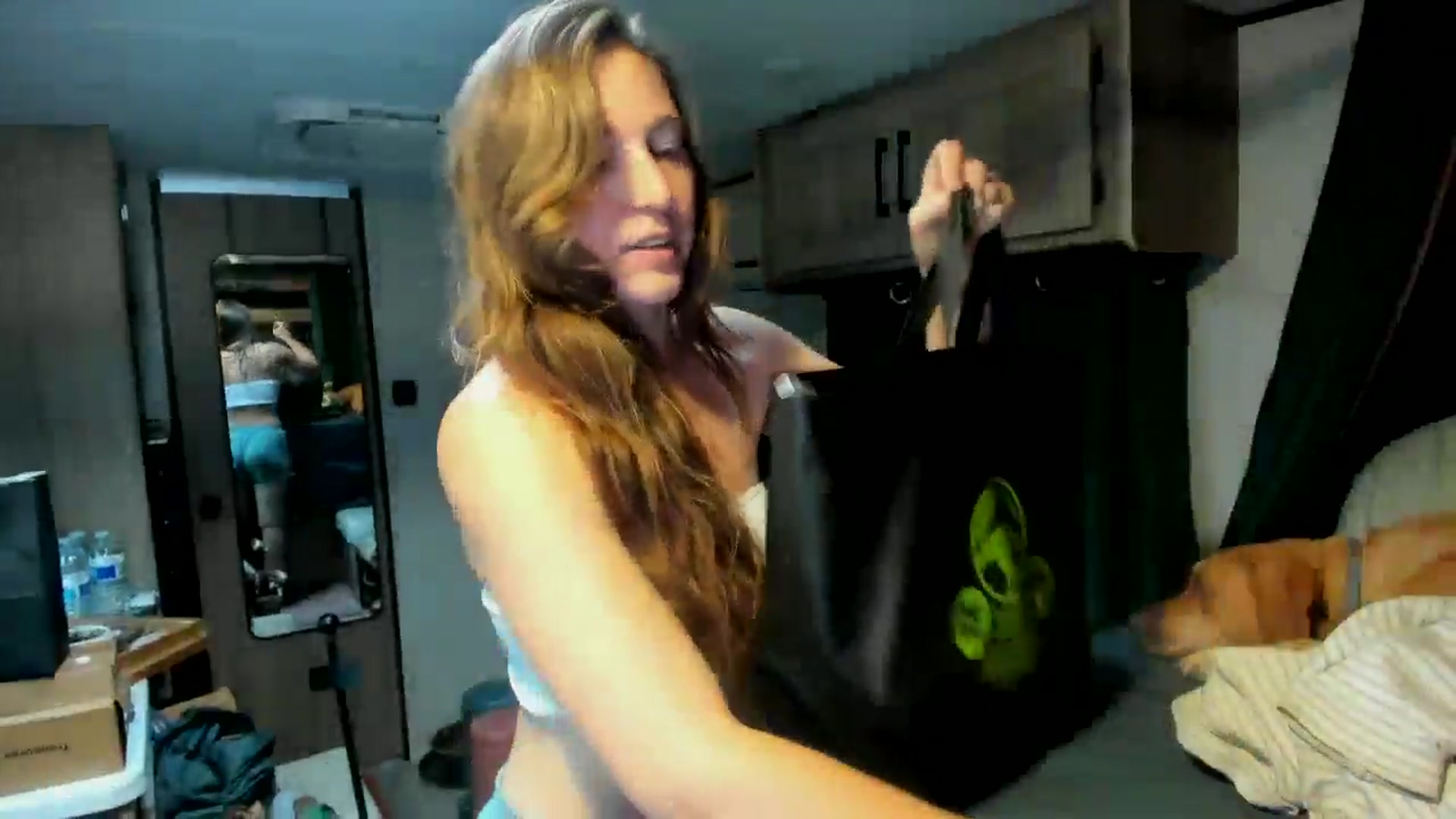Gallery image thumbnail from She_is_Sam's myfreecams stream on, 08/14/2025, 17:53 image 11 of 20