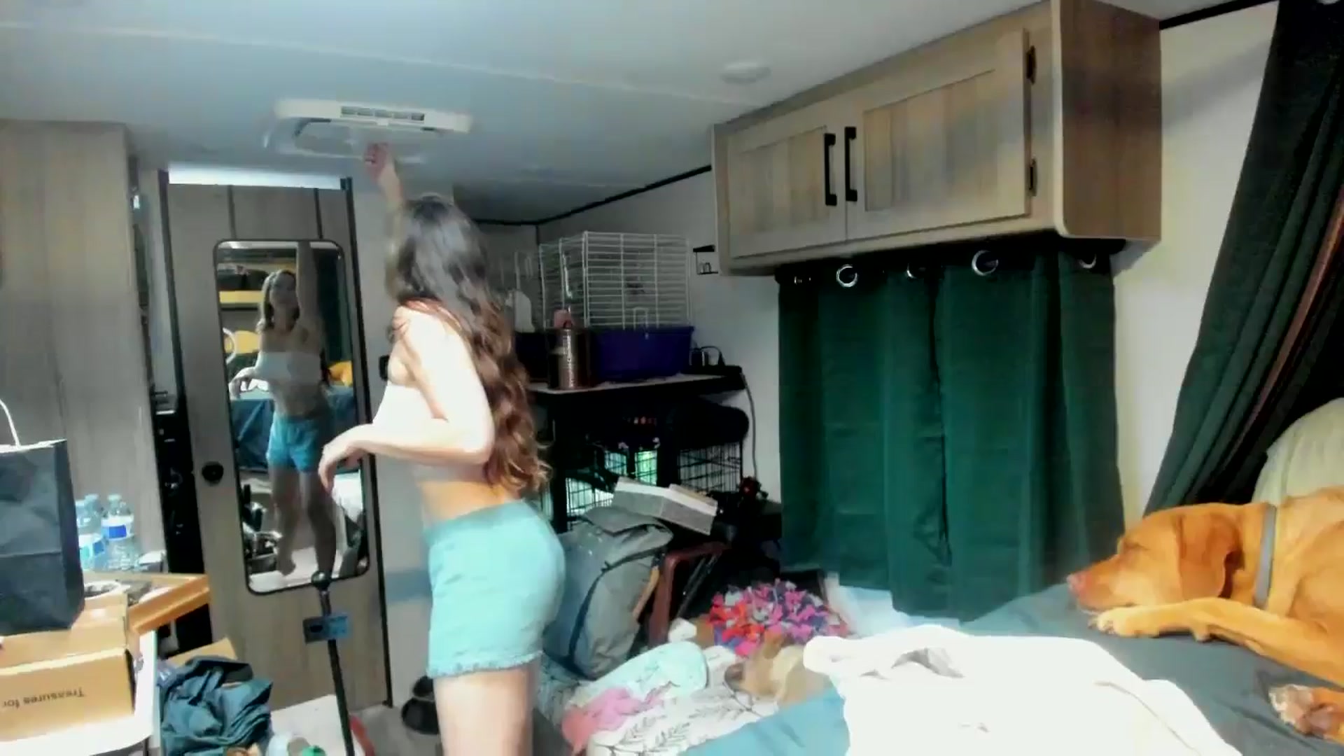 Gallery image thumbnail from She_is_Sam's myfreecams stream on, 08/14/2025, 17:53 image 16 of 20