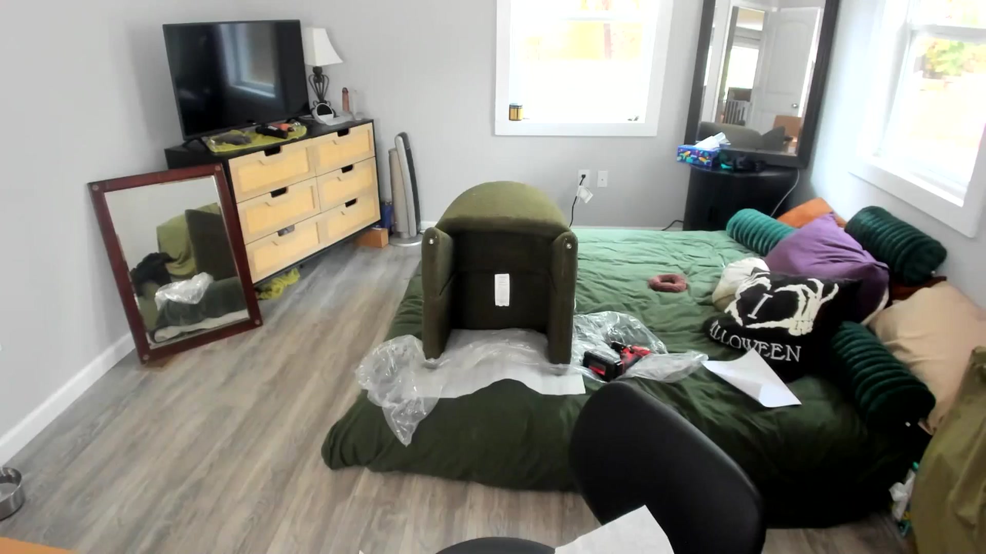 Gallery image thumbnail from She_is_Sam's myfreecams stream on, 10/27/2025, 17:47 image 14 of 20