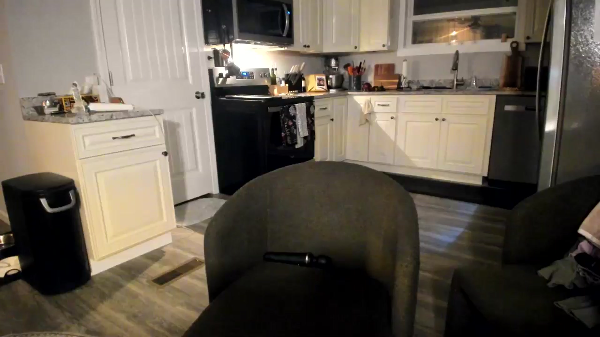 Gallery image thumbnail from She_is_Sam's myfreecams stream on, 11/15/2025, 04:13 image 19 of 20