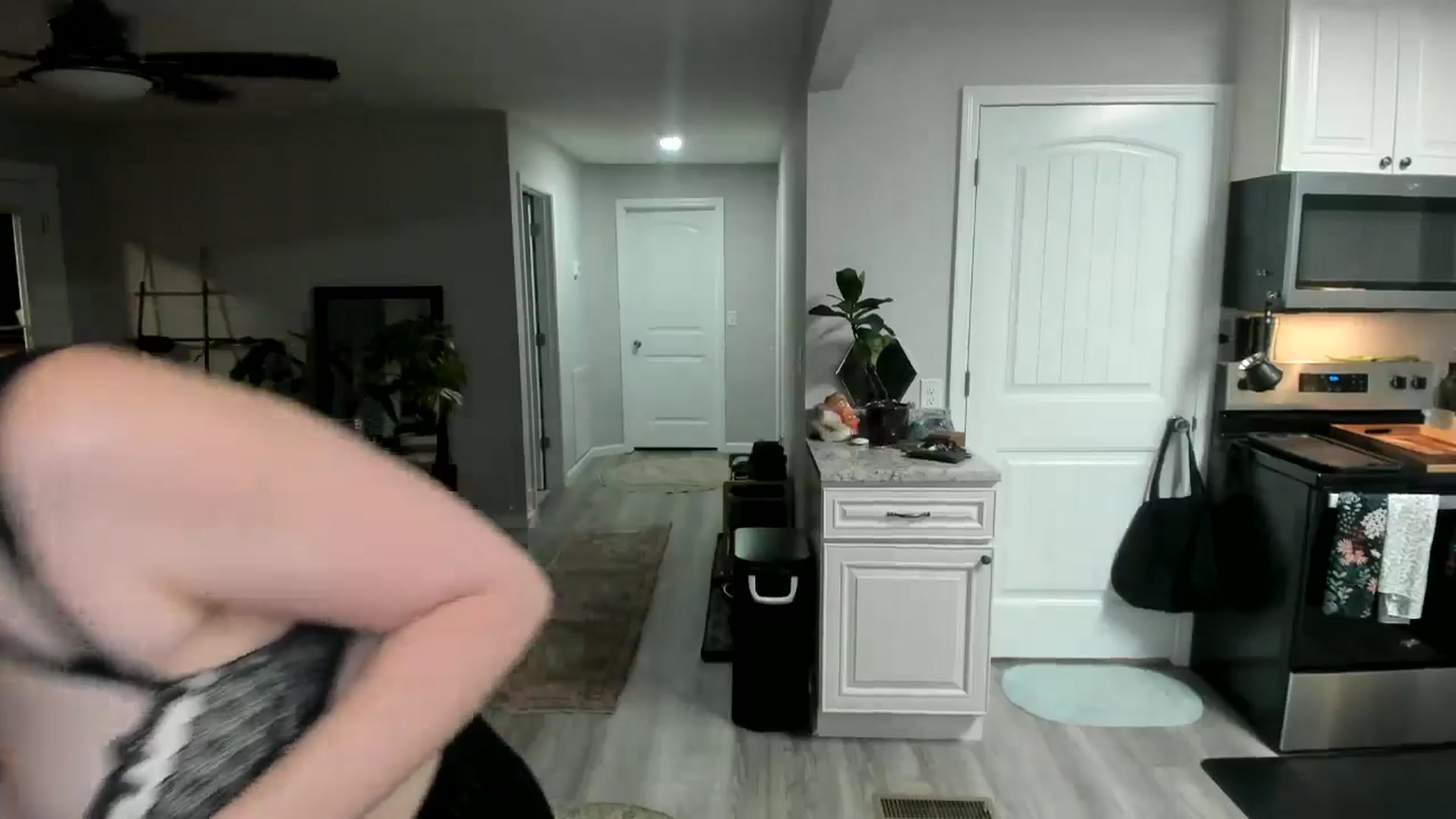 Gallery image thumbnail from She_is_Sam's myfreecams stream on, 12/20/2025, 02:55 image 2 of 20