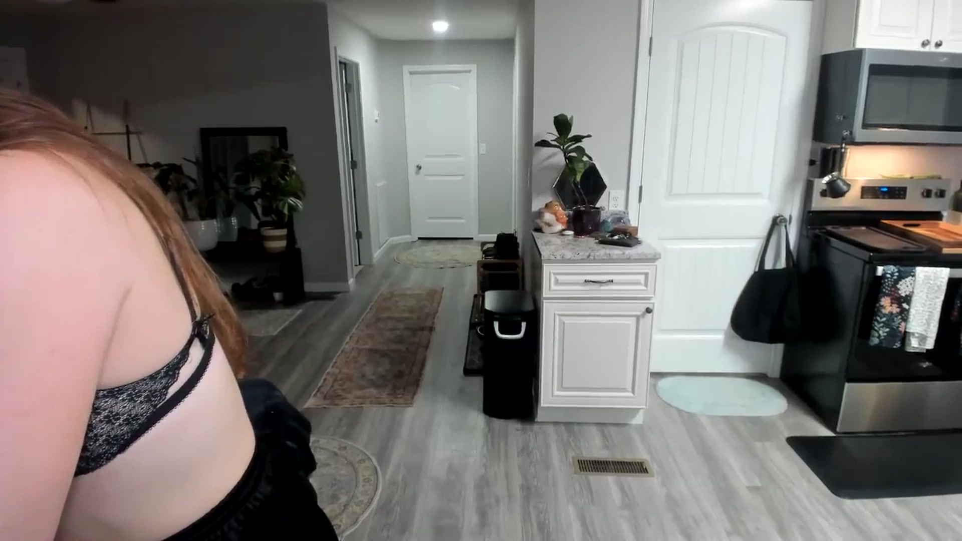 Gallery image thumbnail from She_is_Sam's myfreecams stream on, 12/20/2025, 05:22 image 4 of 20