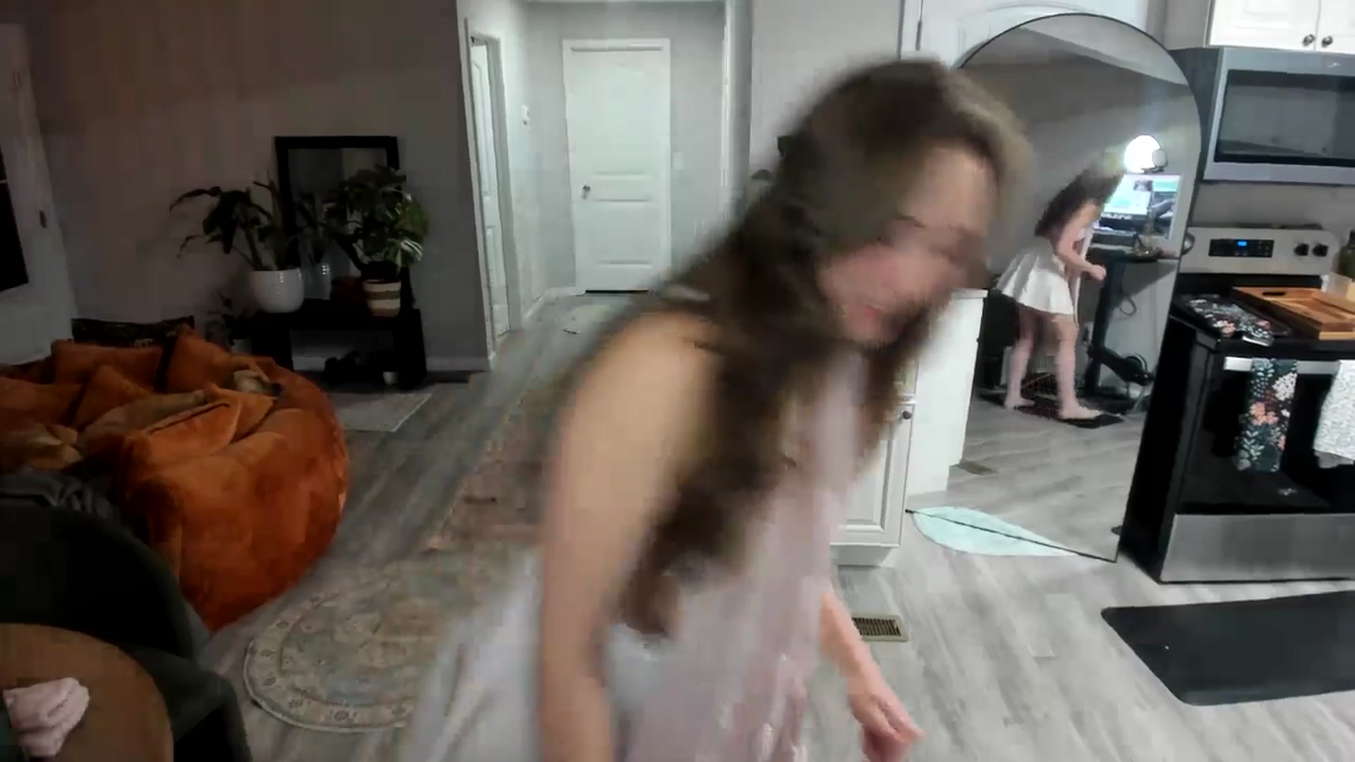 Gallery image thumbnail from She_is_Sam's myfreecams stream on, 12/21/2025, 03:32 image 6 of 20