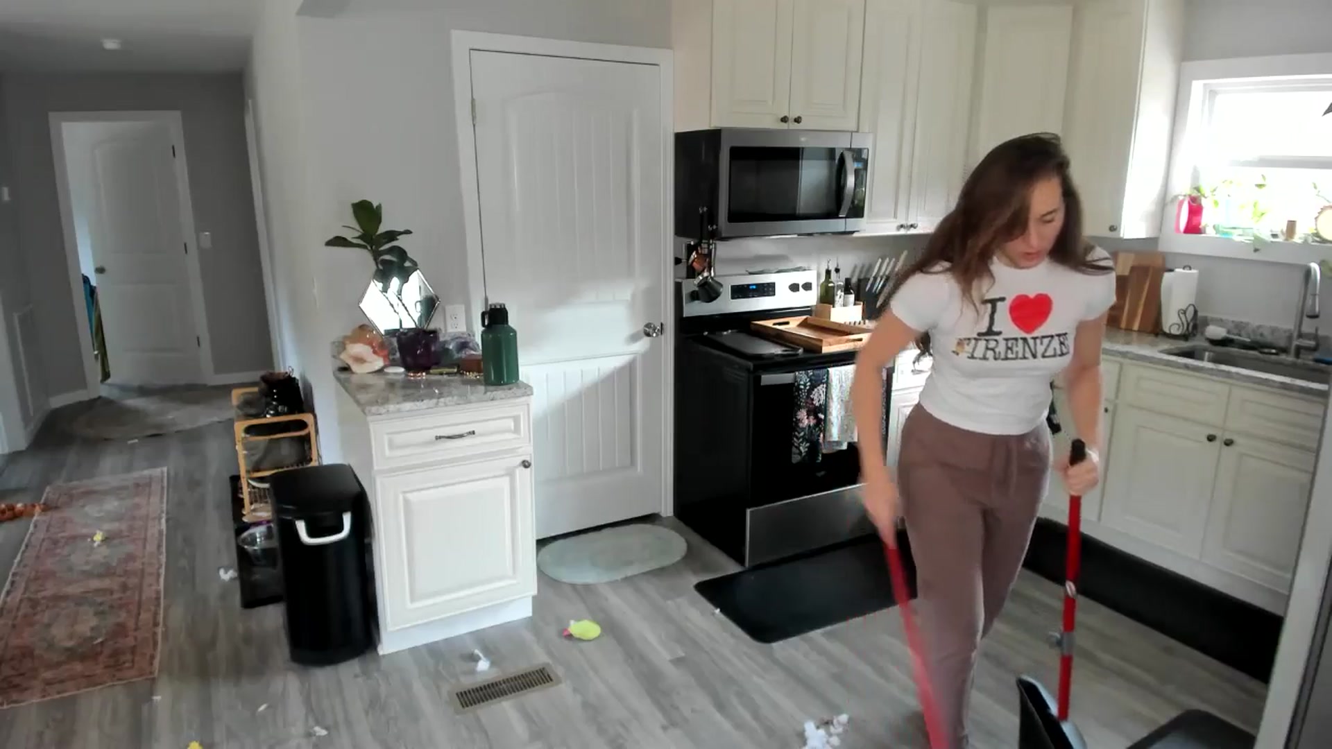 Gallery image thumbnail from She_is_Sam's myfreecams stream on, 12/21/2025, 15:57 image 7 of 20