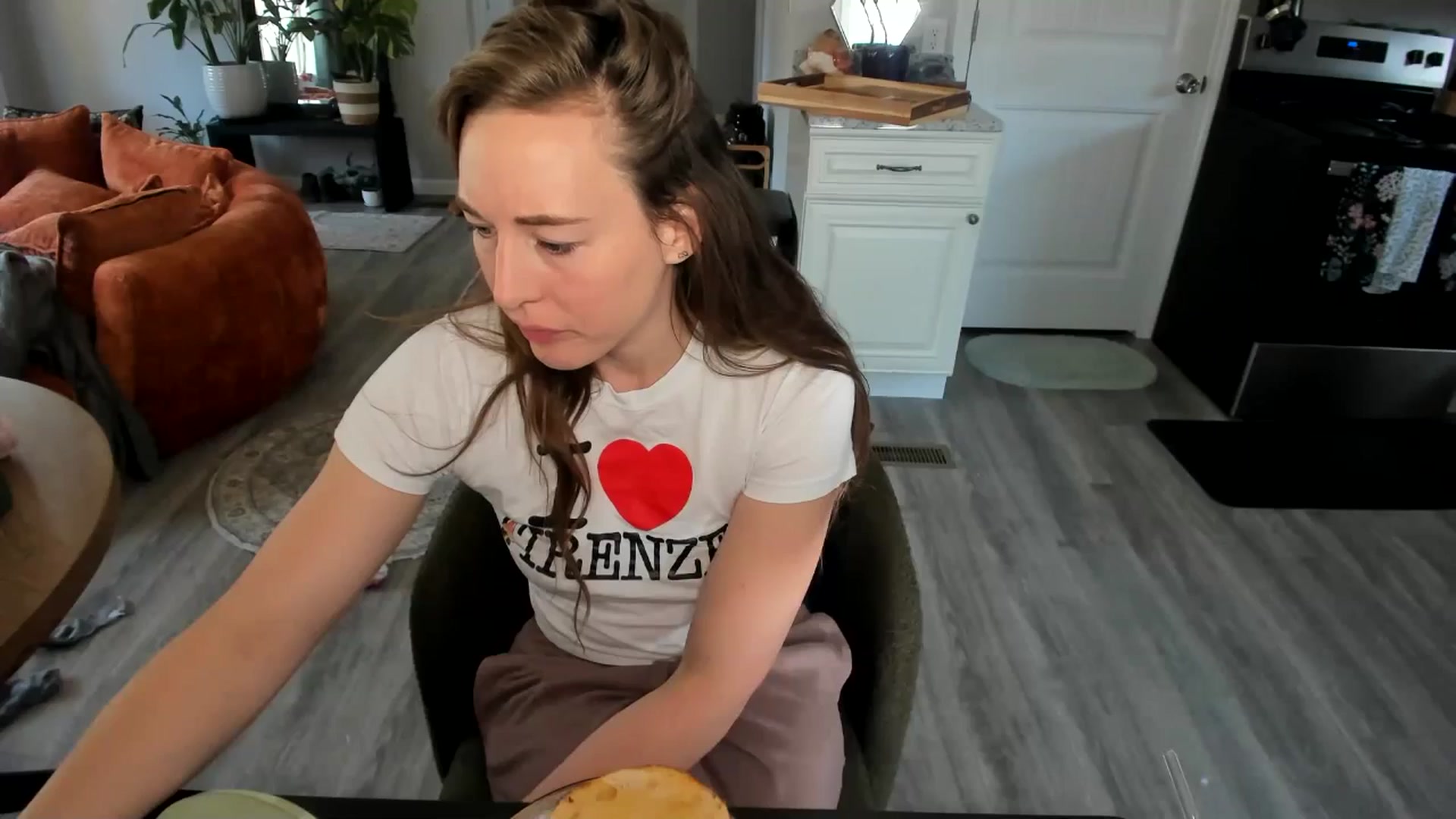Gallery image thumbnail from She_is_Sam's myfreecams stream on, 12/21/2025, 17:36 image 12 of 20