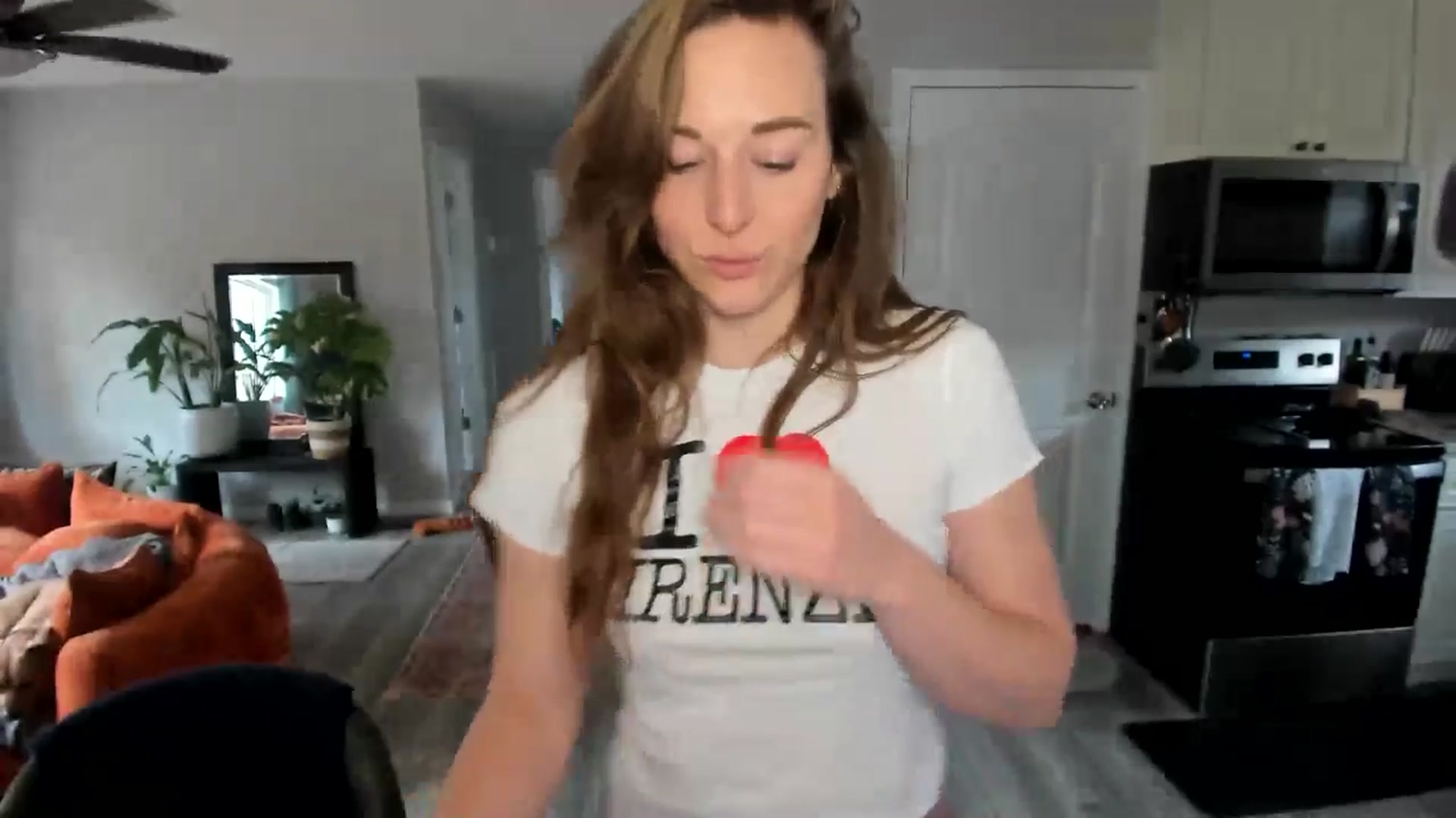 Gallery image thumbnail from She_is_Sam's myfreecams stream on, 12/21/2025, 18:22 image 17 of 20