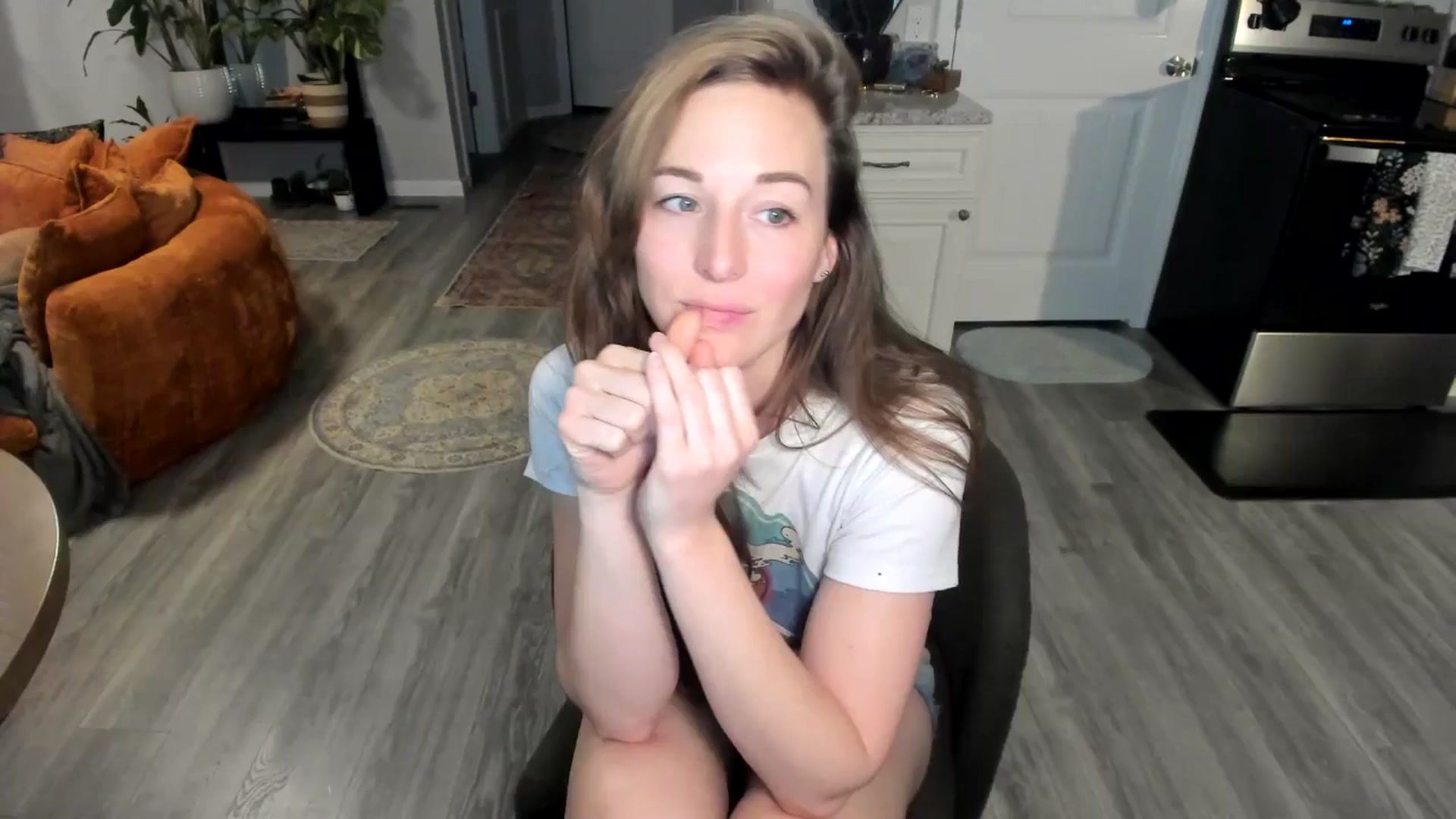 Gallery image thumbnail from She_is_Sam's myfreecams stream on, 12/22/2025, 06:39 image 14 of 20