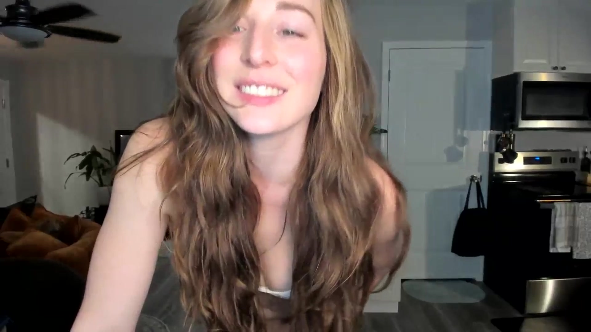 Gallery image thumbnail from She_is_Sam's myfreecams stream on, 12/31/2025, 04:38 image 16 of 20