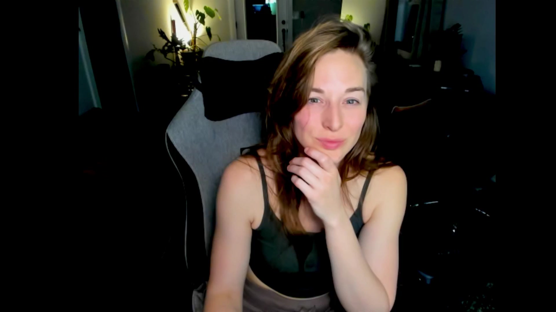 Gallery image thumbnail from She_is_Sam's myfreecams stream on, 02/23/2026, 03:51 image 18 of 20