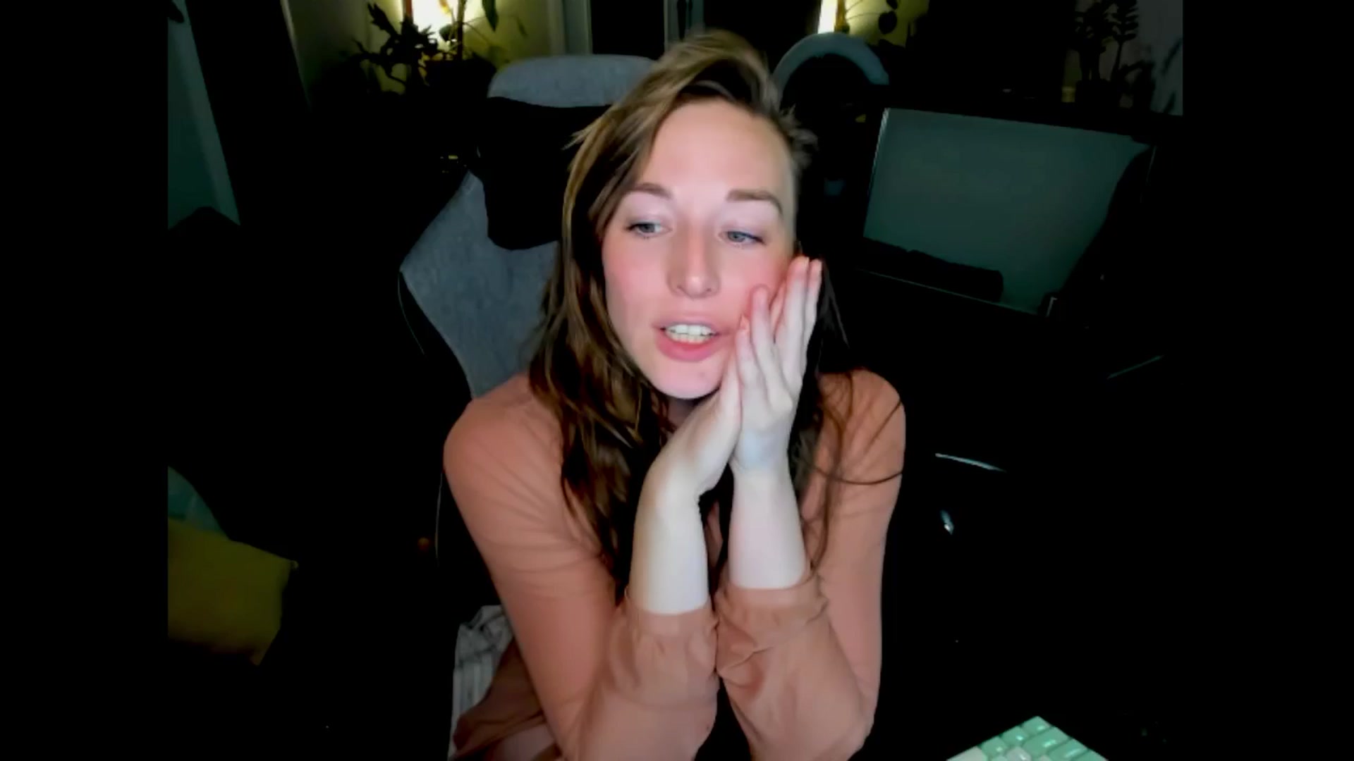 Gallery image thumbnail from She_is_Sam's myfreecams stream on, 02/25/2026, 07:27 image 1 of 20