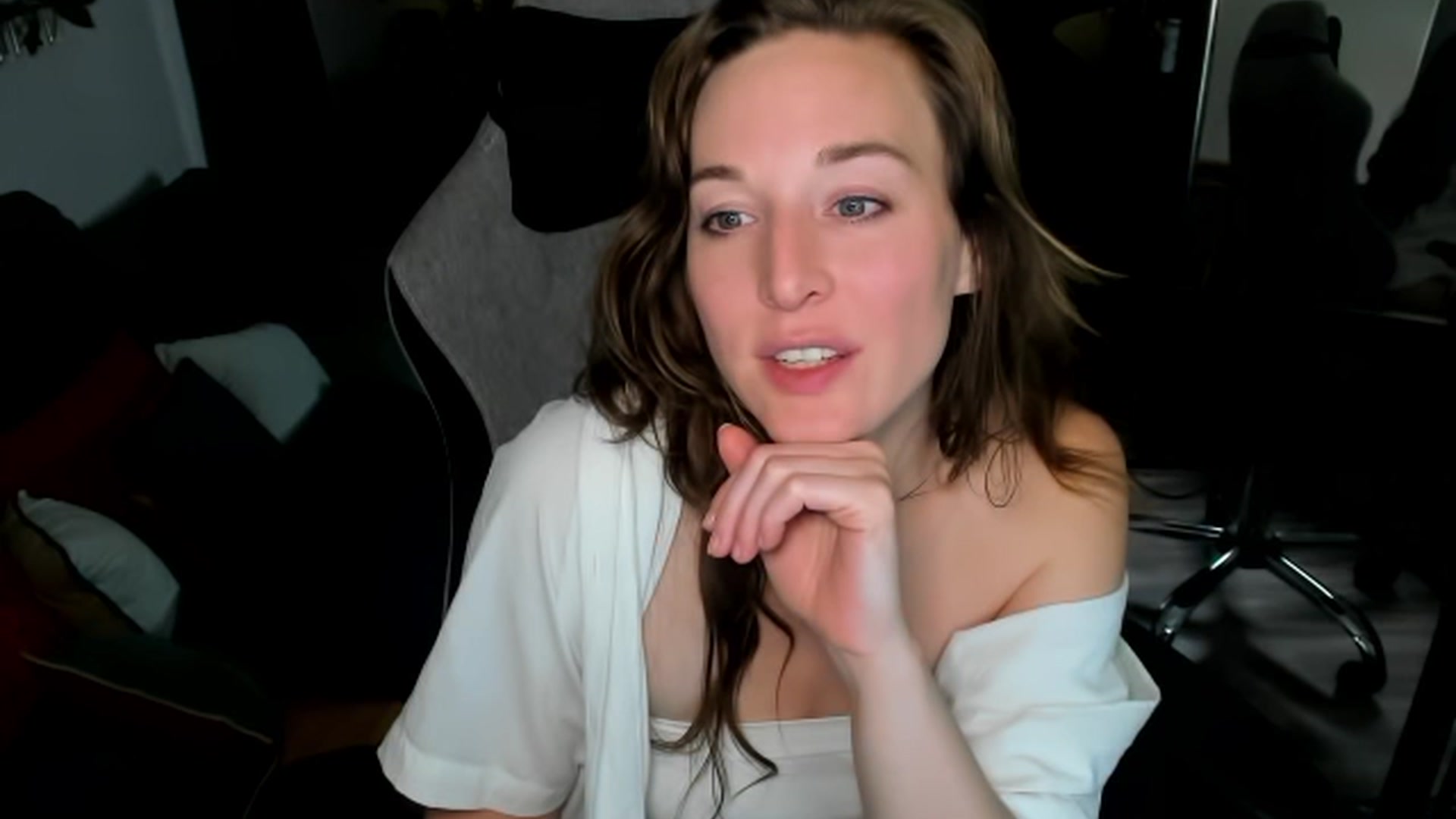Gallery image thumbnail from She_is_Sam's myfreecams stream on, 02/27/2026, 06:03 image 13 of 20